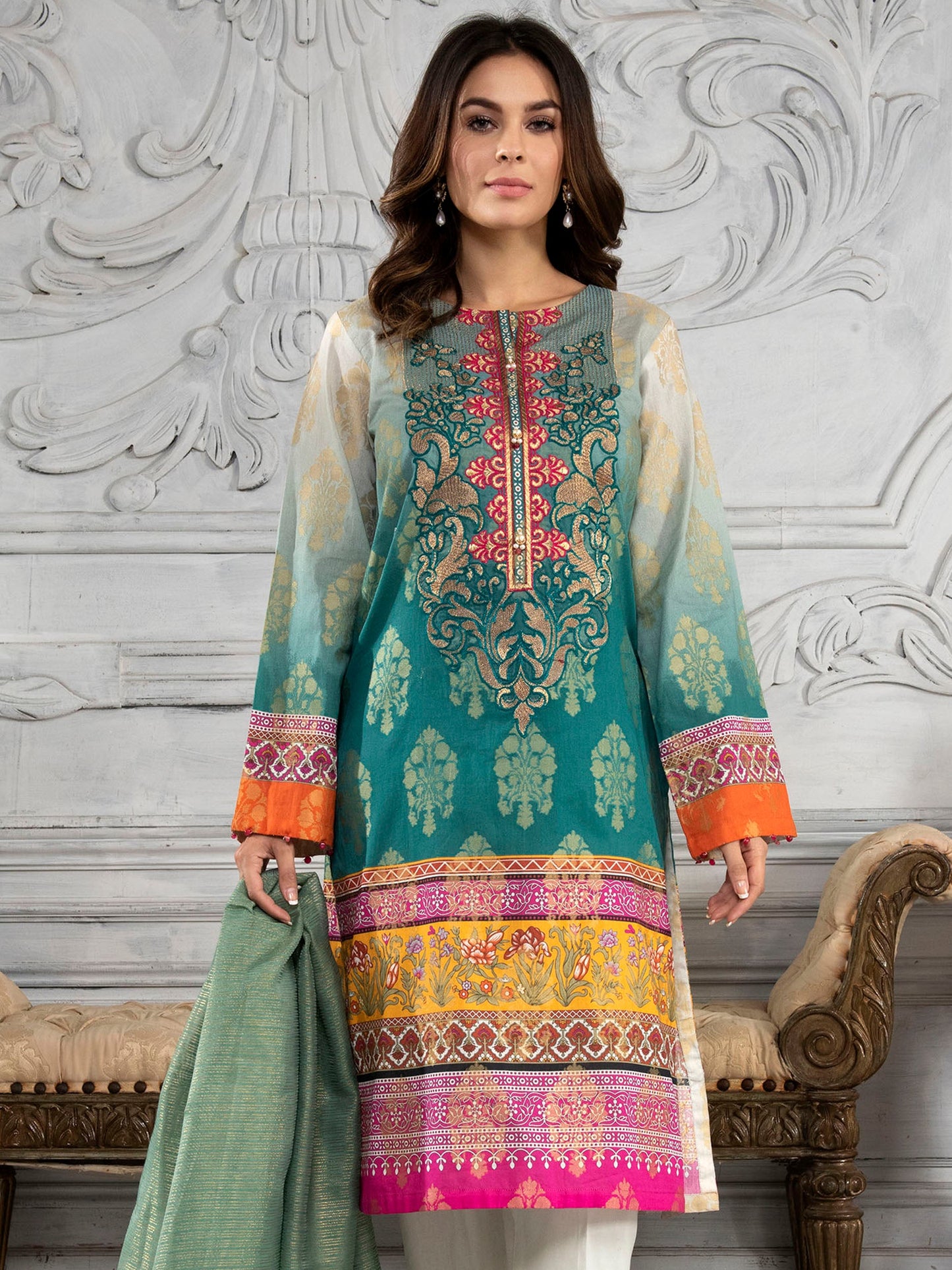 2 Piece Embroidered Jacquard Suit