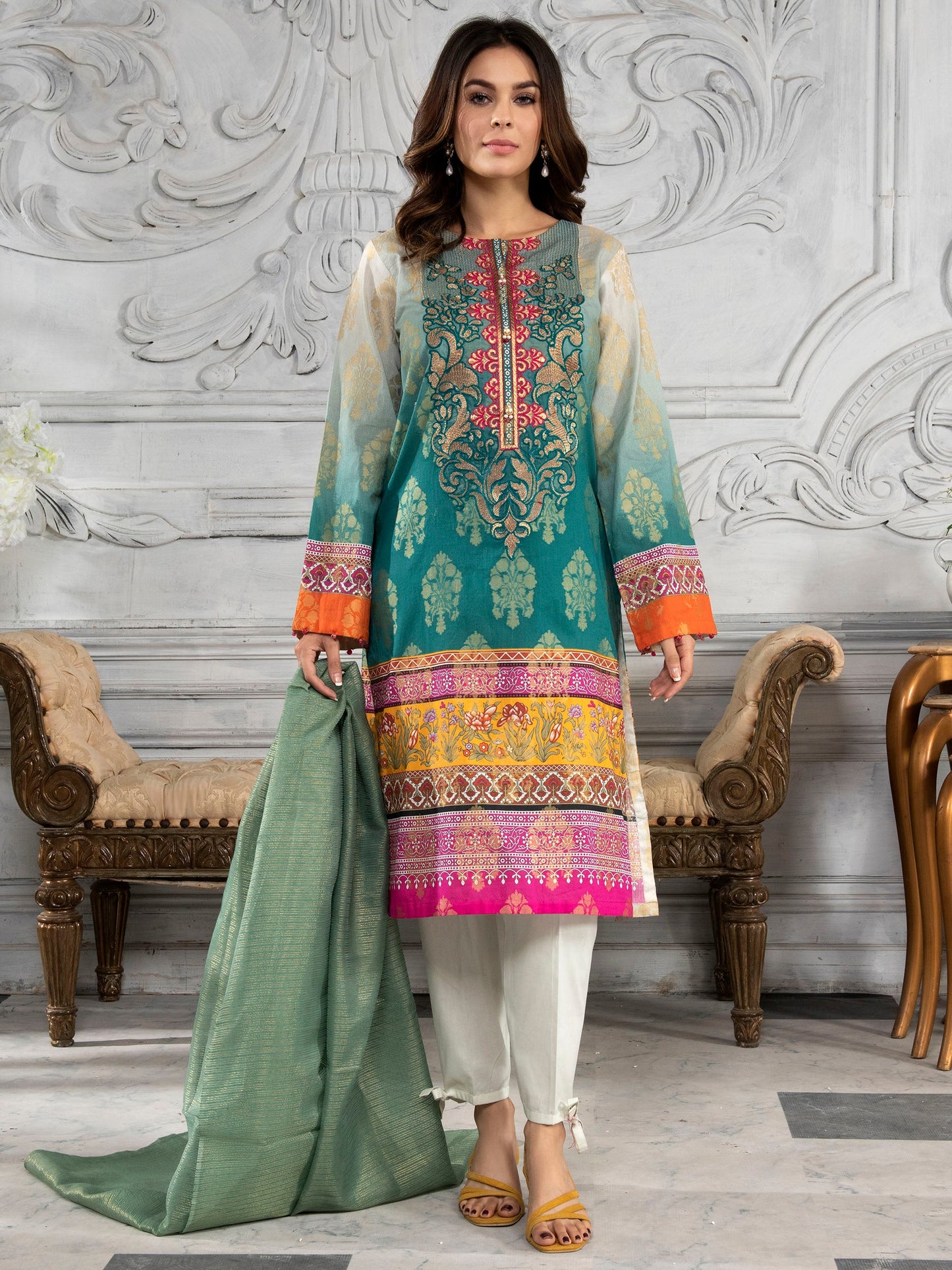 2 Piece Embroidered Jacquard Suit