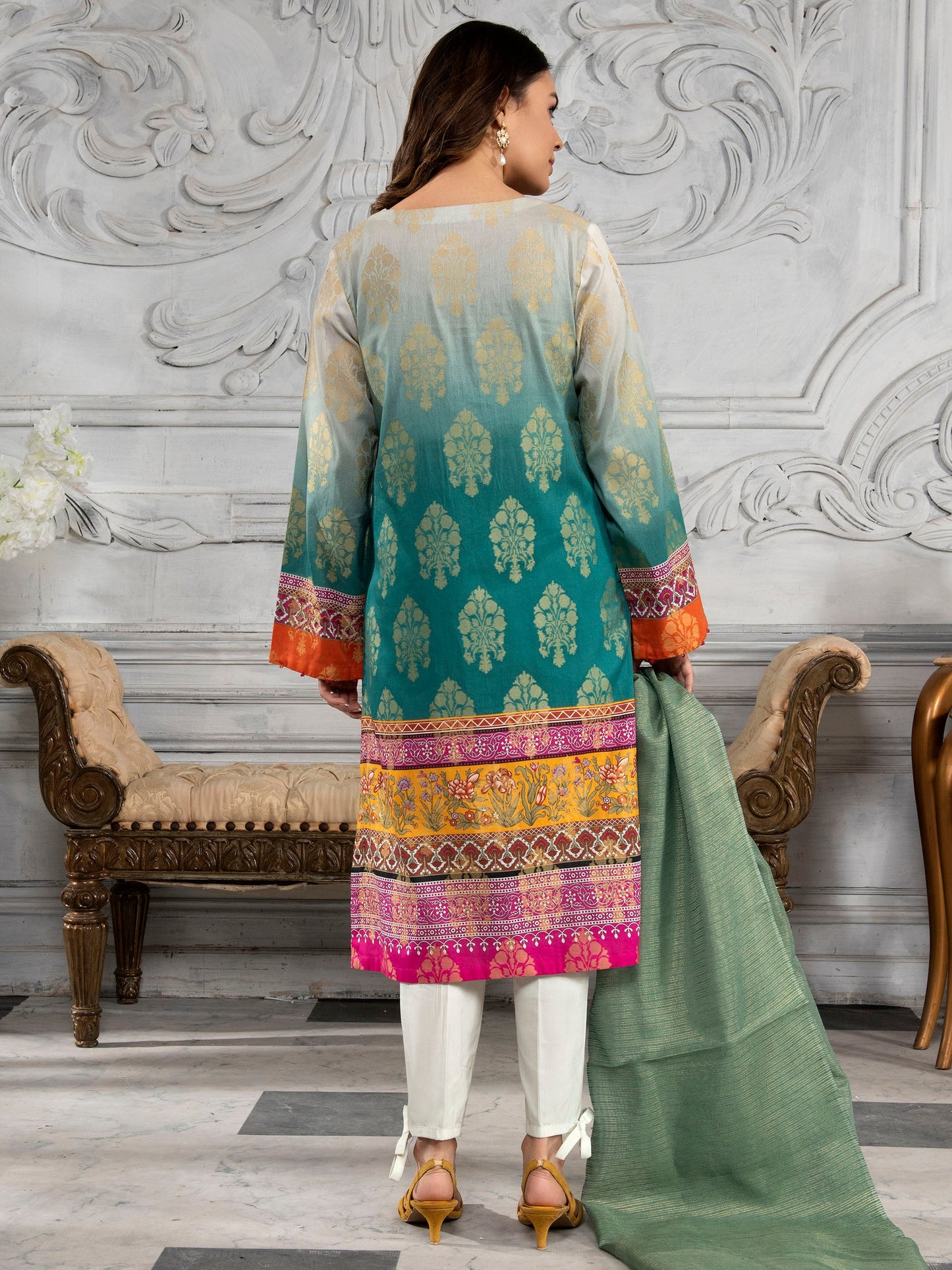 2 Piece Embroidered Jacquard Suit