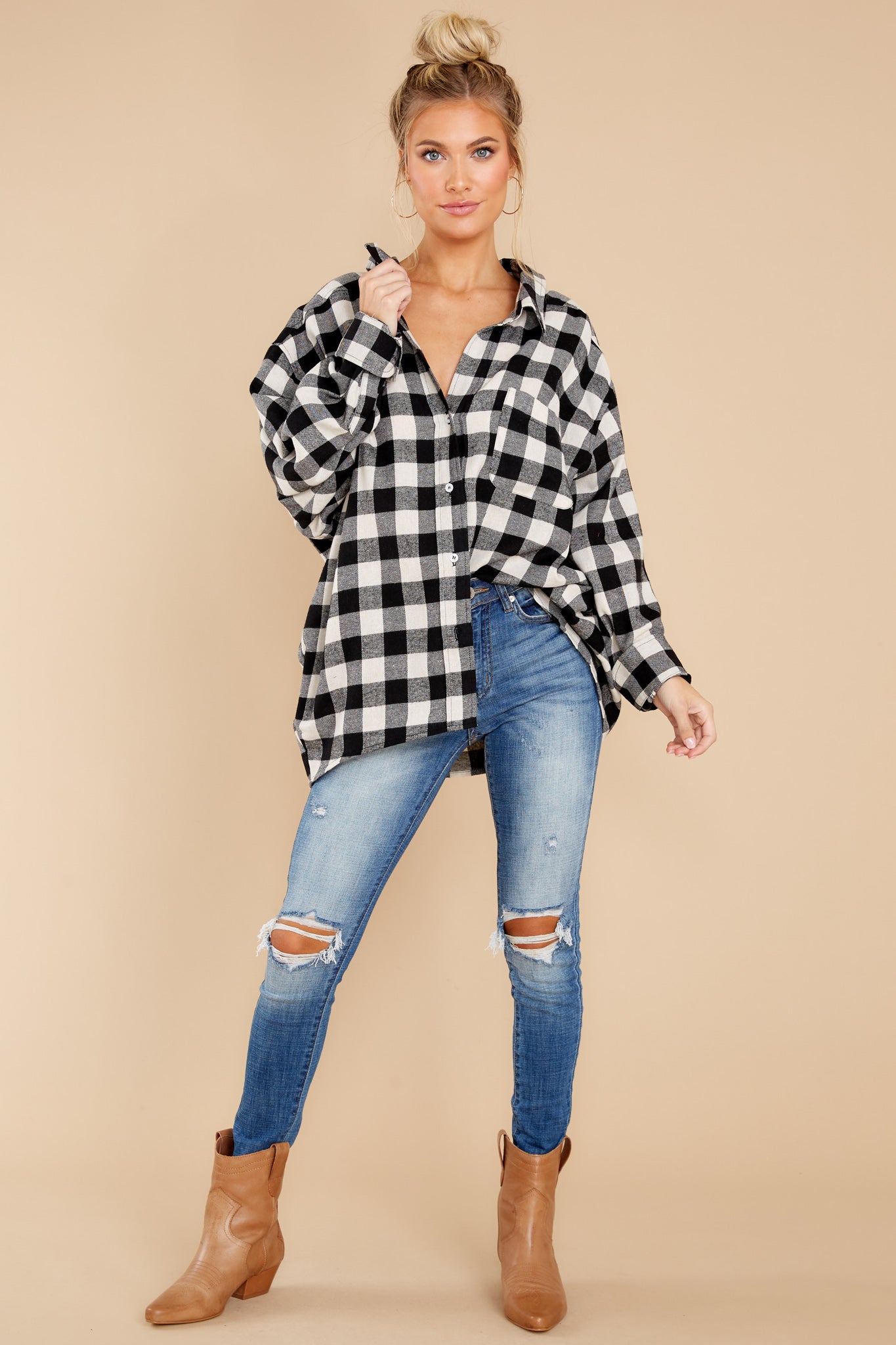Chasing Cities Black And White Plaid Top