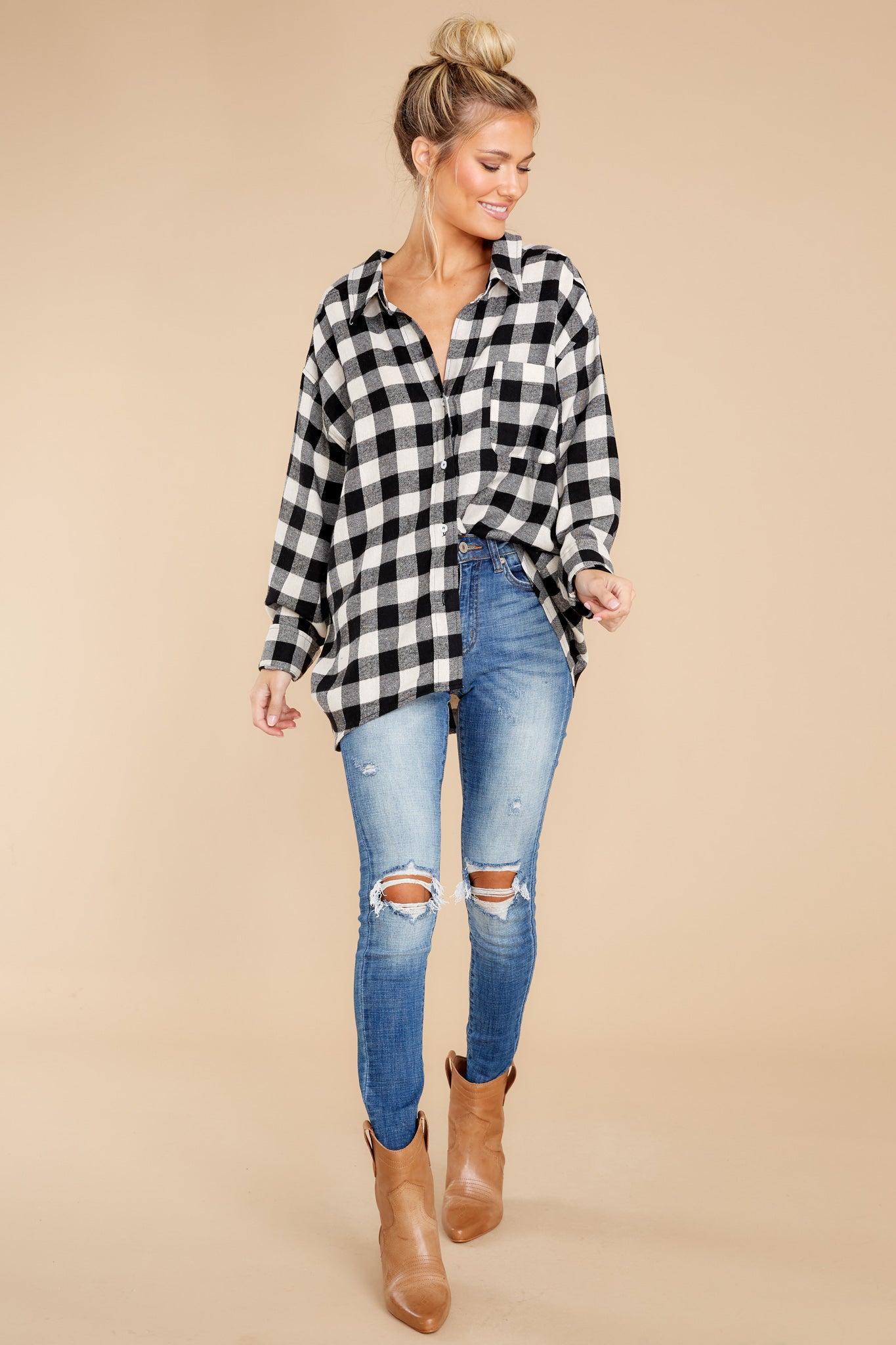 Chasing Cities Black And White Plaid Top