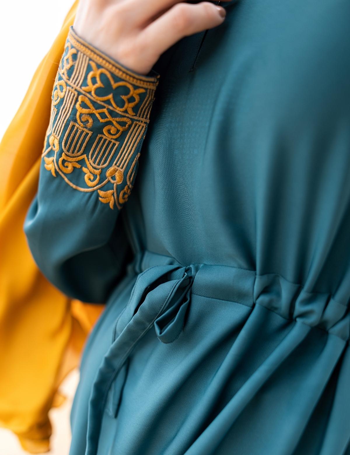 MAIDEN FOREST ABAYA