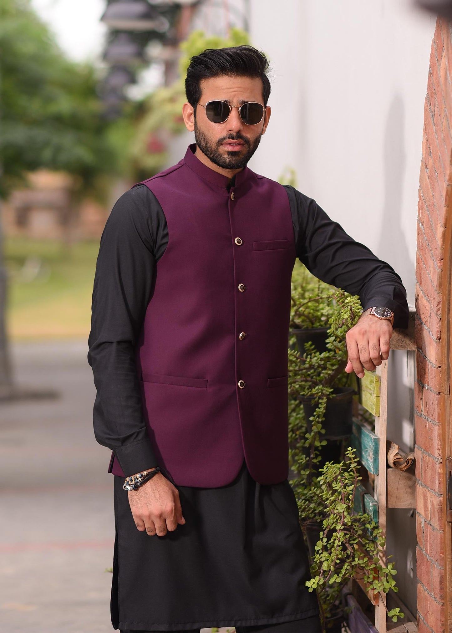 Muraqsh - Burgundy on Black - 3PC