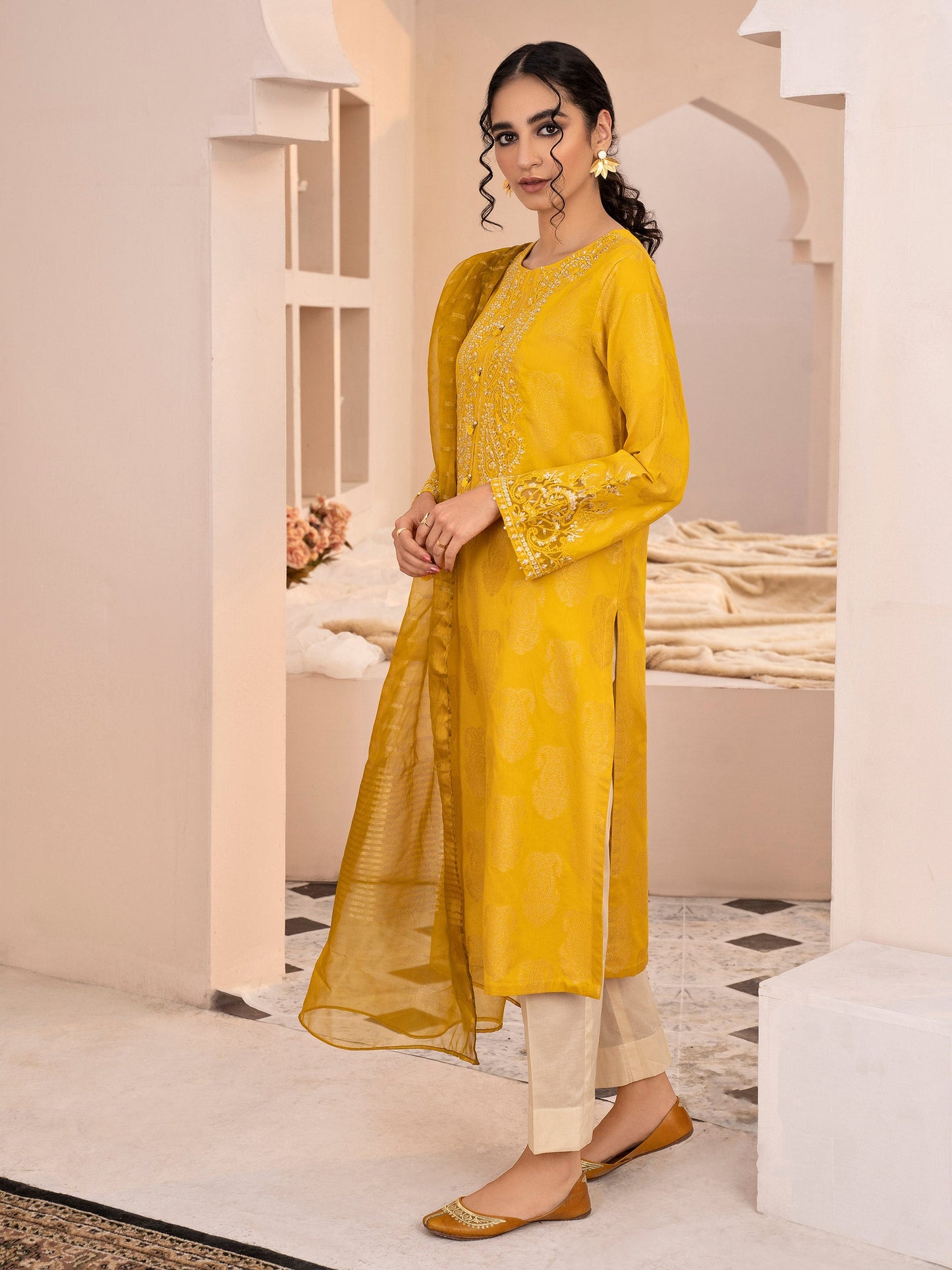 2 Piece Embroidered Jacquard Suit