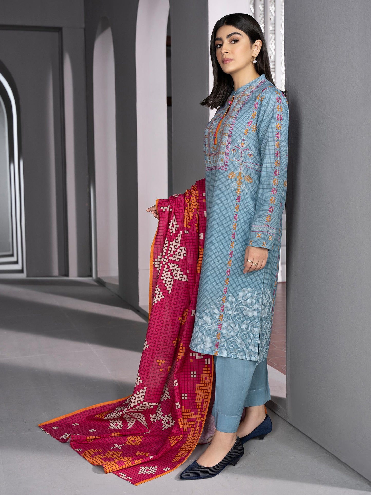 2 Piece Printed Khaddar Suit