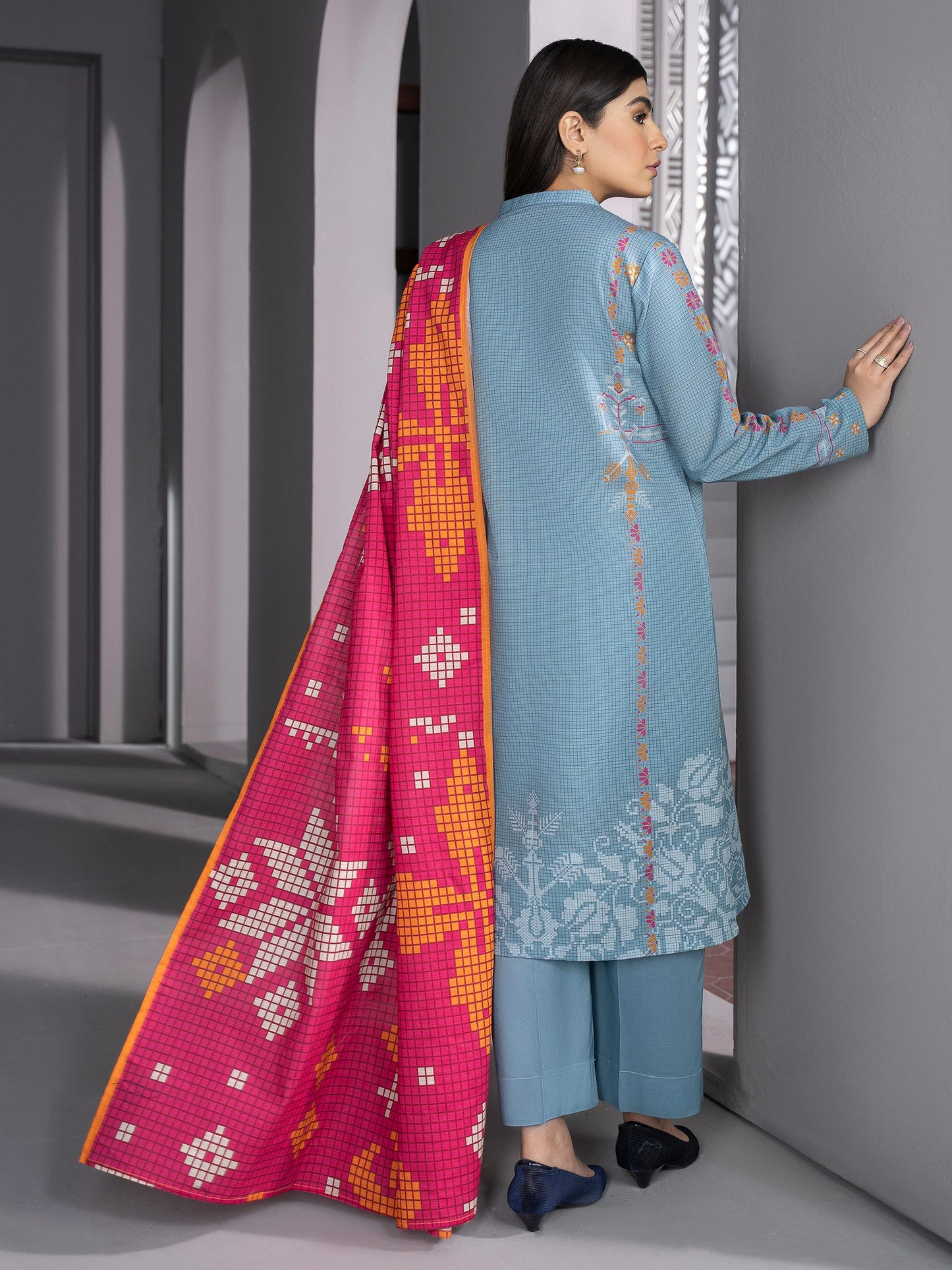 2 Piece Printed Khaddar Suit