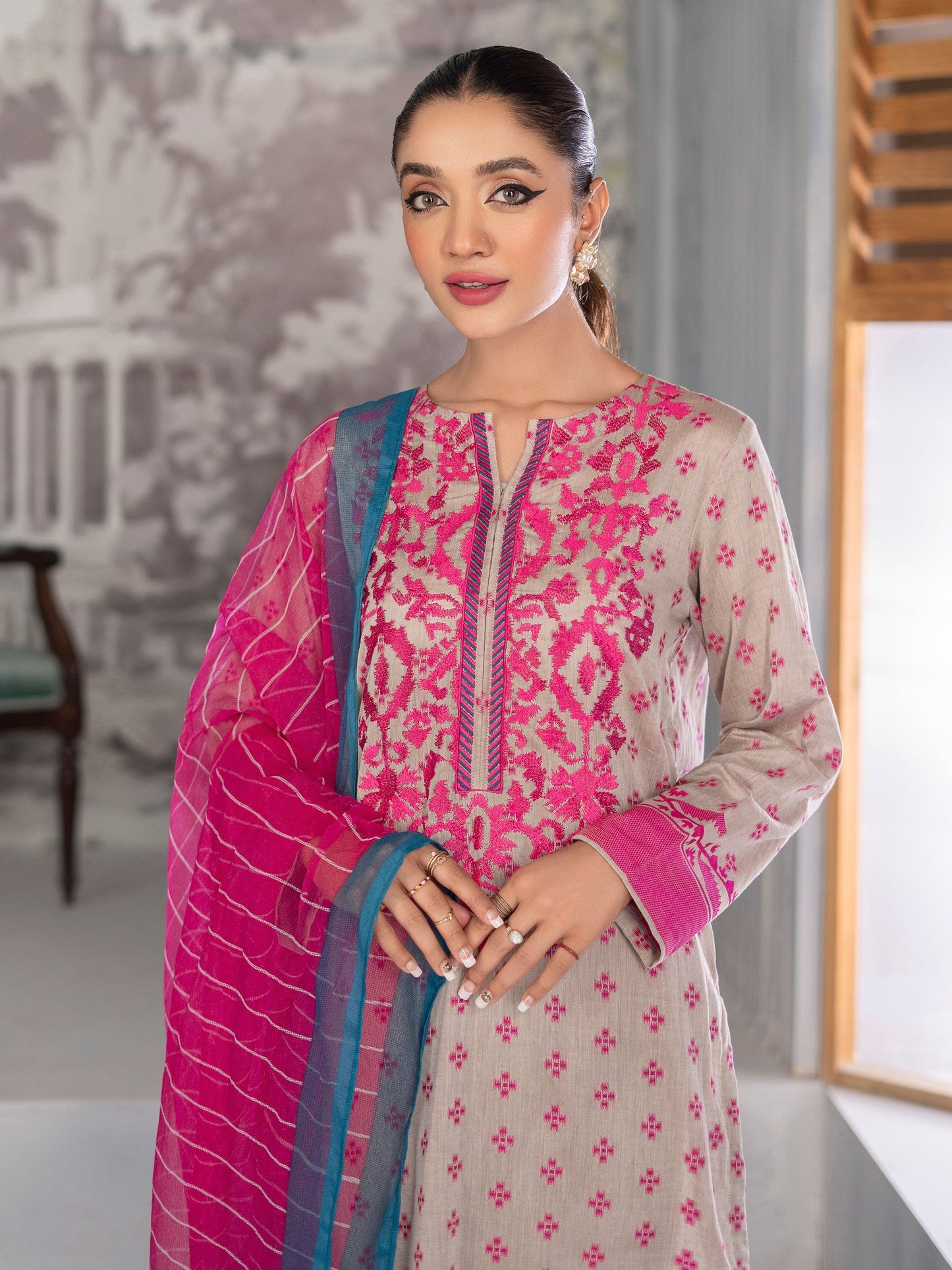 3 Piece Embroidered Jacquard Suit