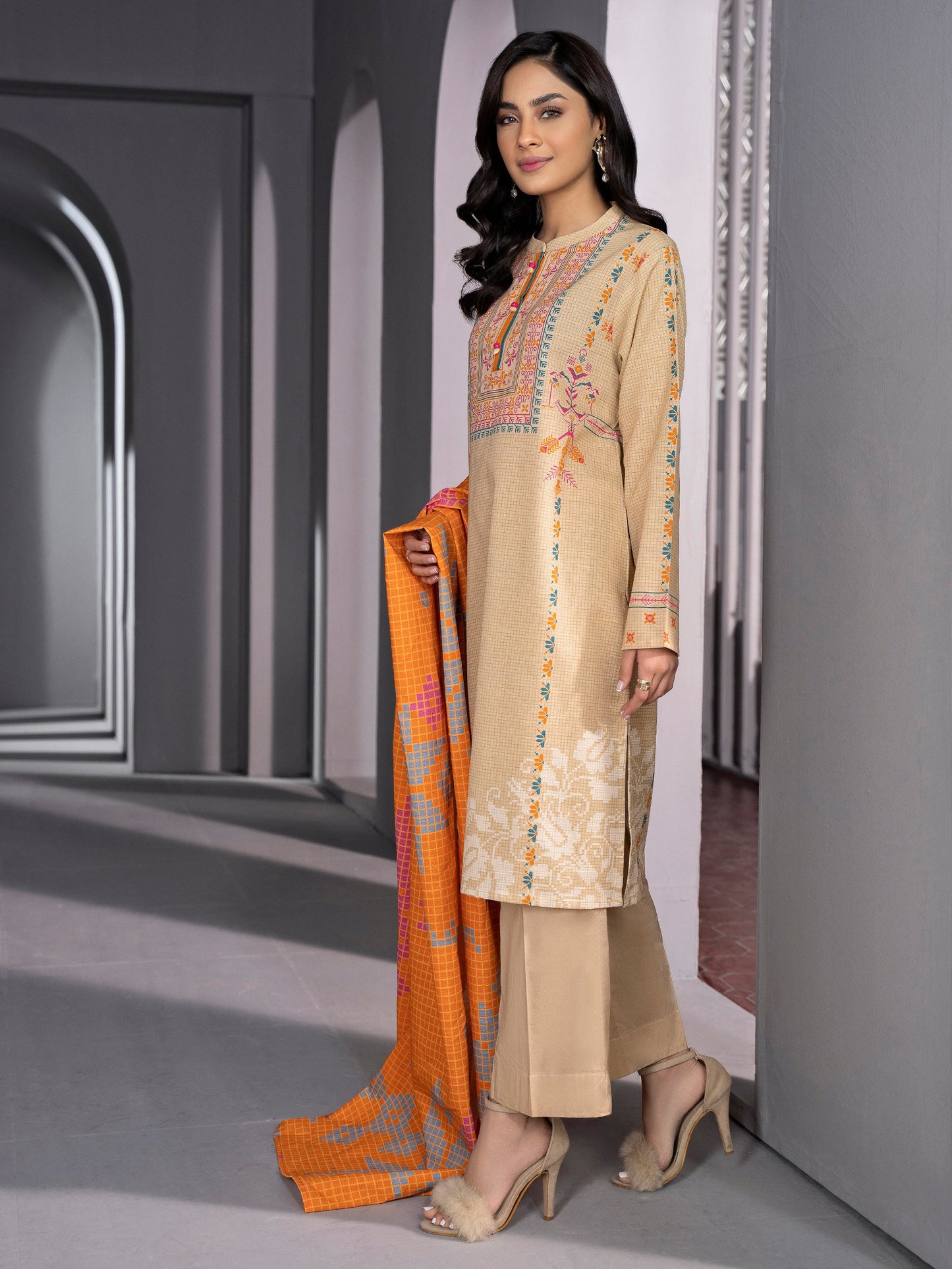 2 Piece Printed Khaddar Suit