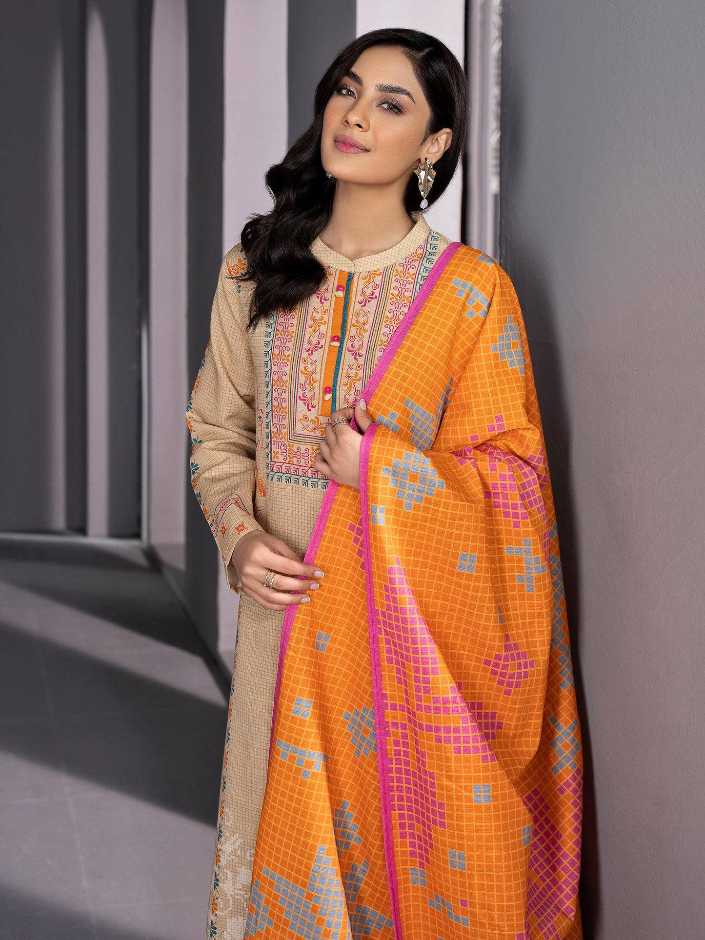 2 Piece Printed Khaddar Suit