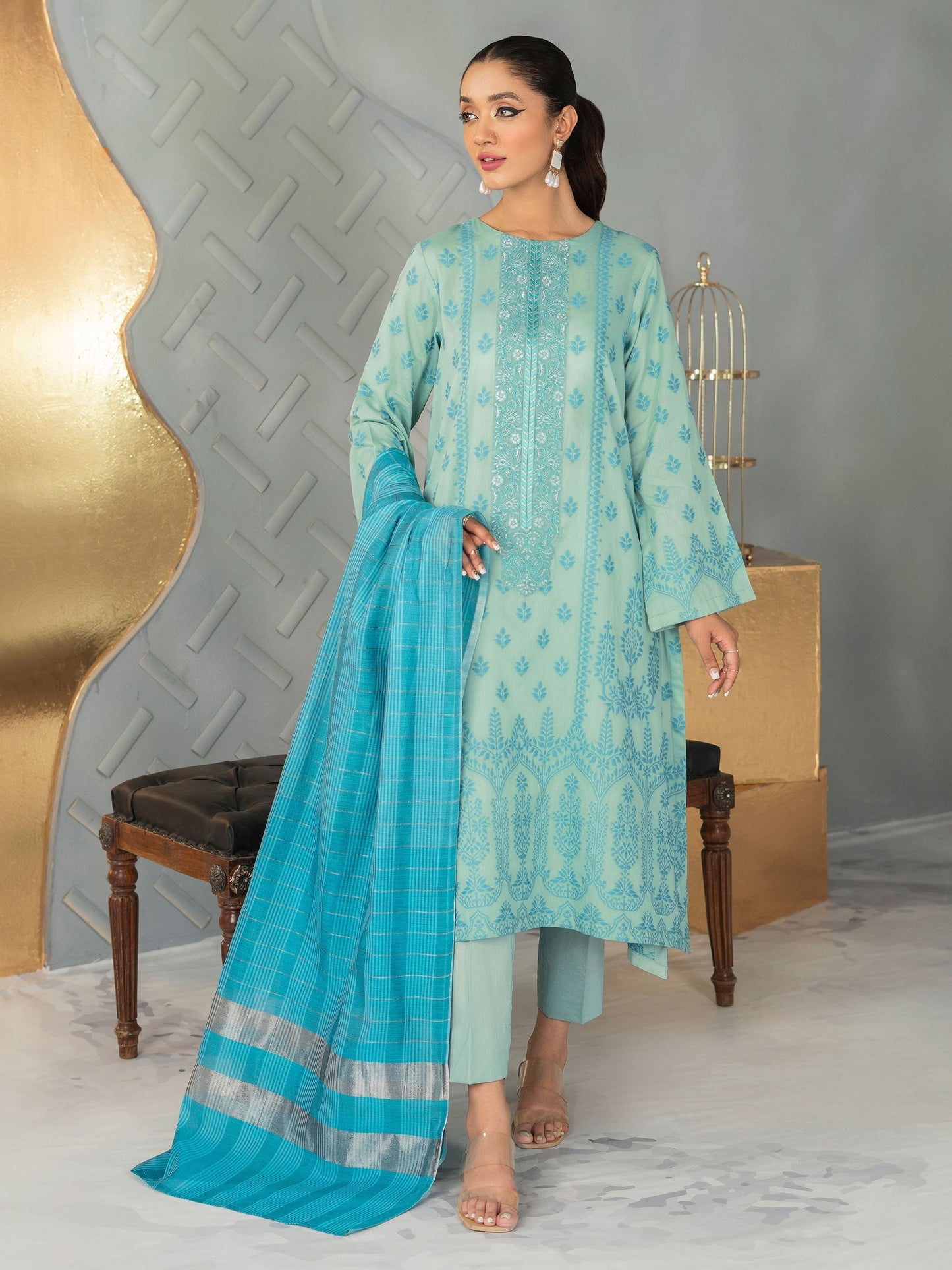 3 Piece Embroidered Jacquard Suit