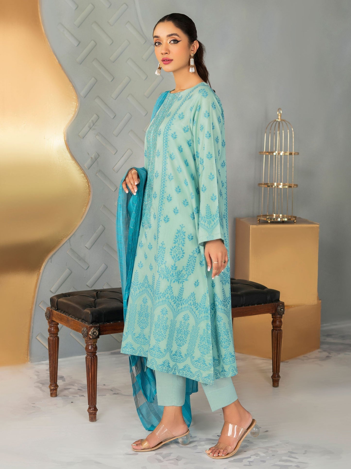 3 Piece Embroidered Jacquard Suit