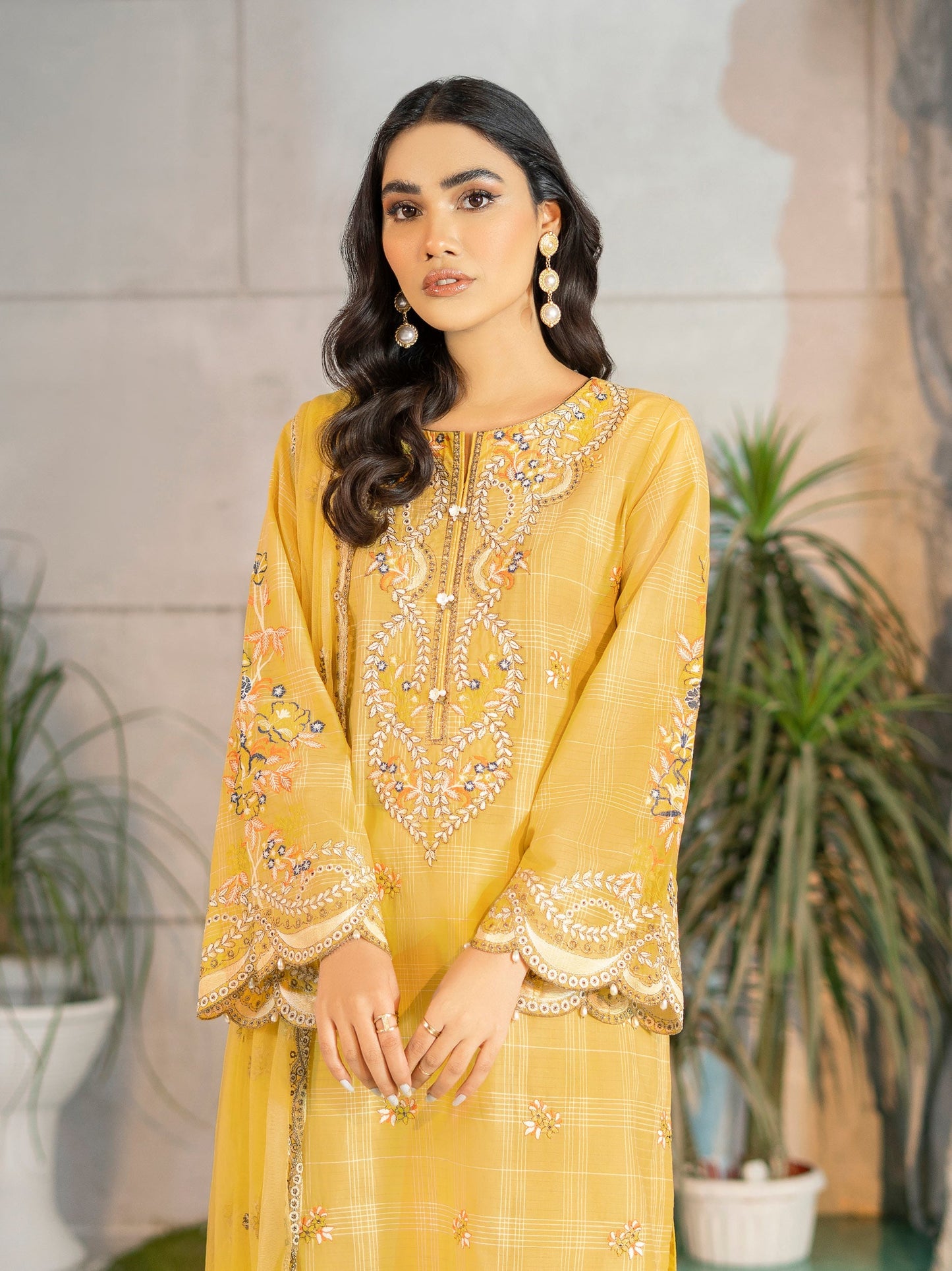 2 Piece Embroidered Yarn Dyed Suit