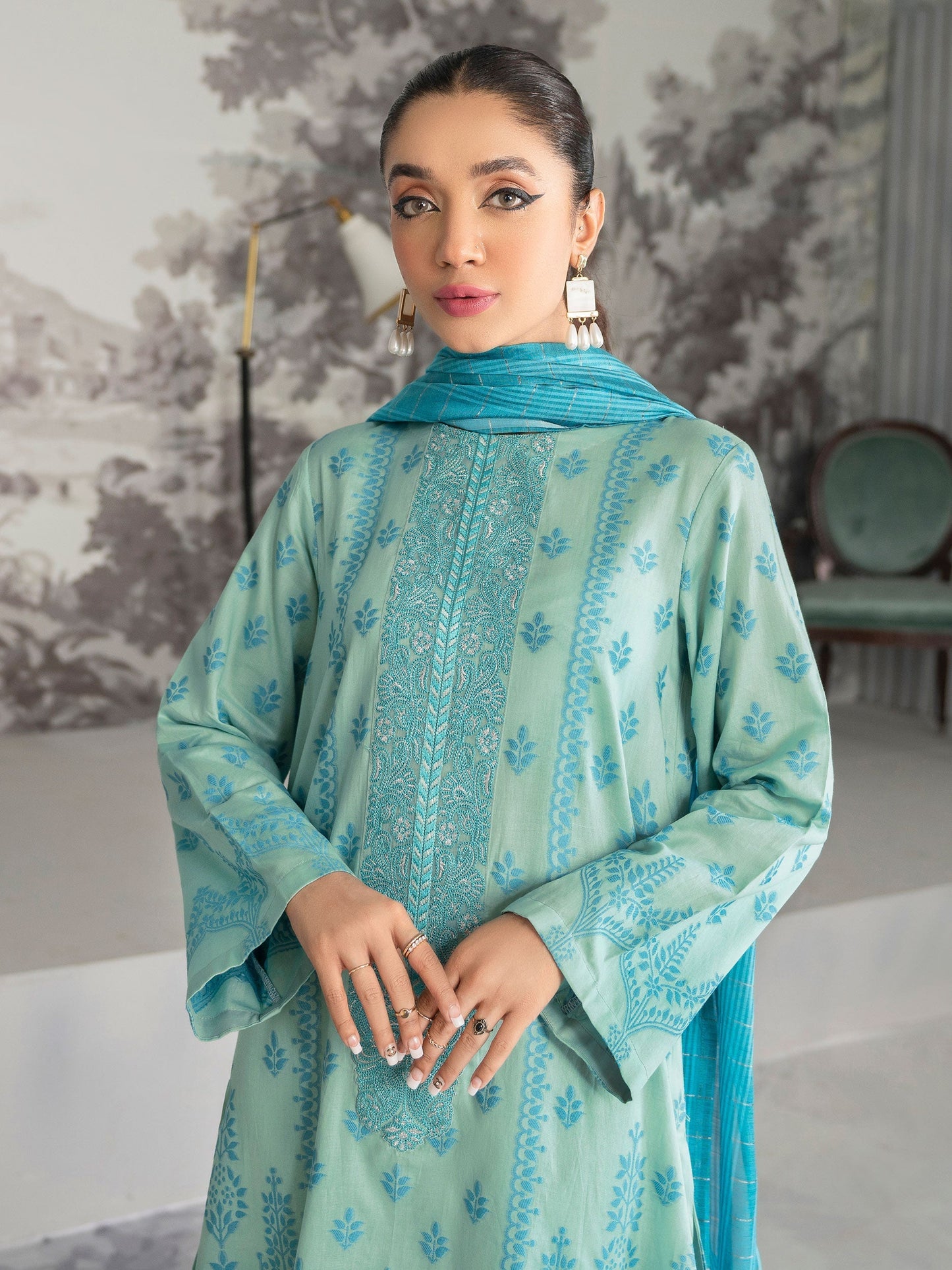 3 Piece Embroidered Jacquard Suit