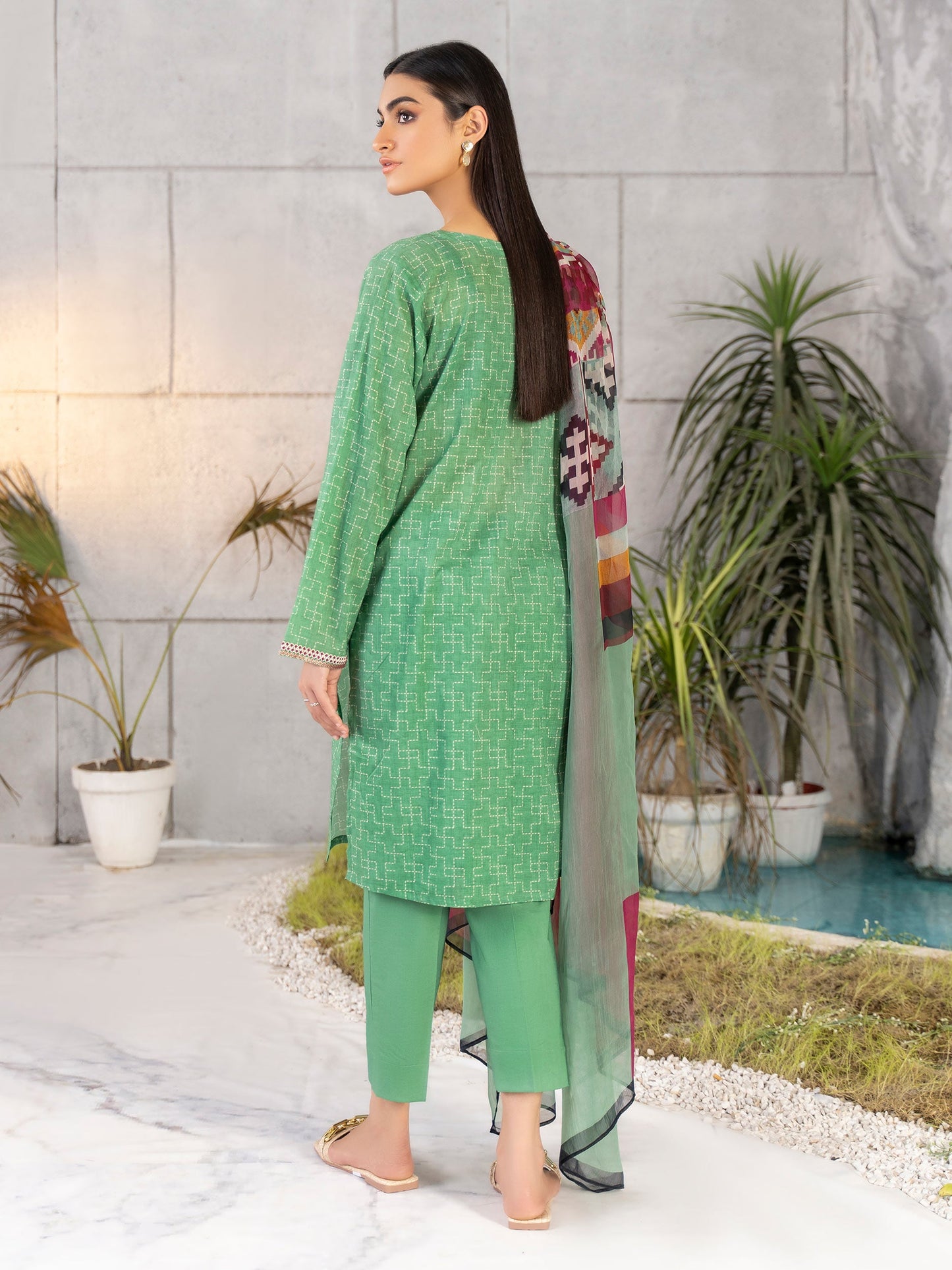 3 Piece Embroidered Lawn Suit