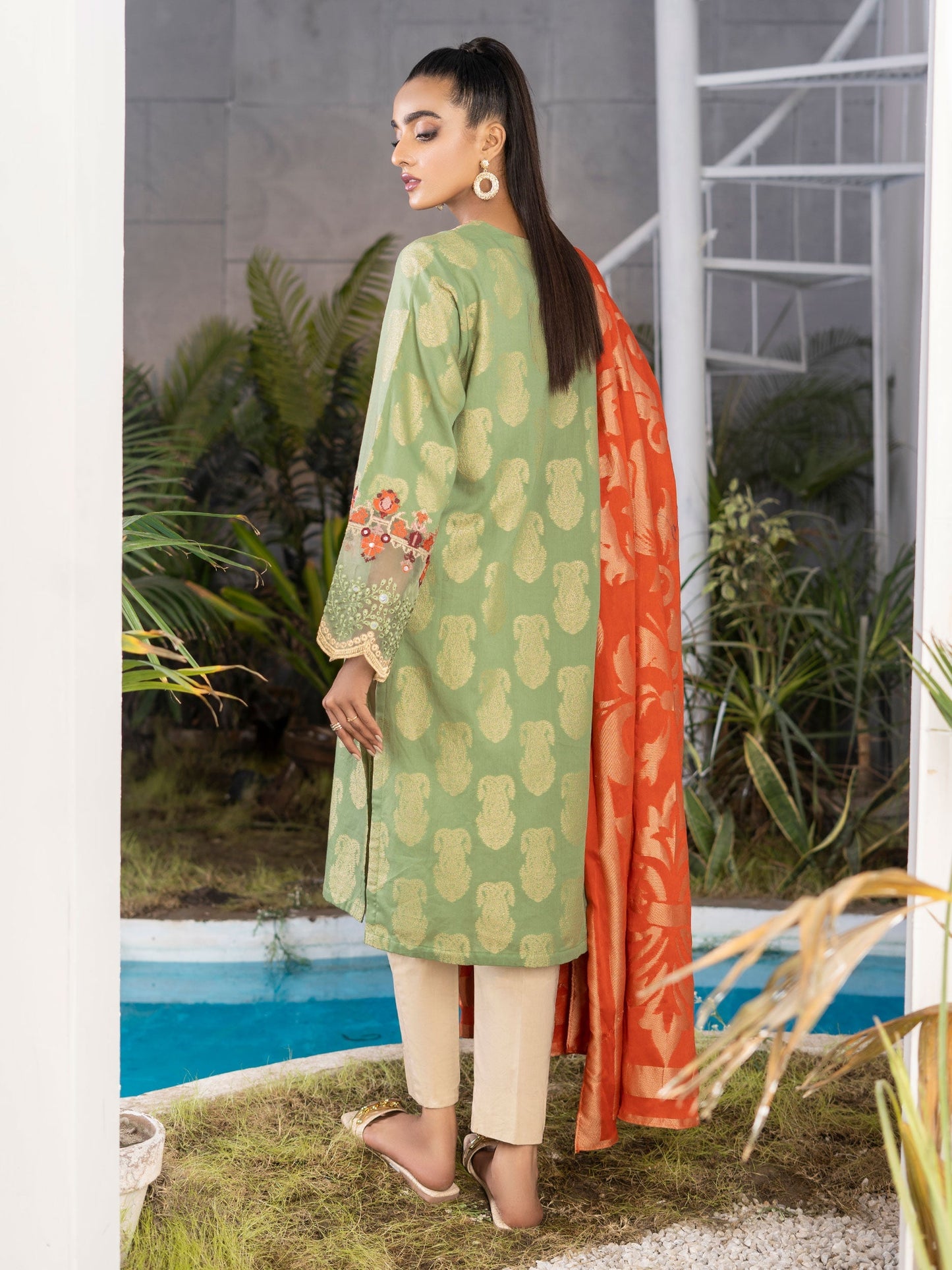 2 Piece Embroidered Jacquard Suit