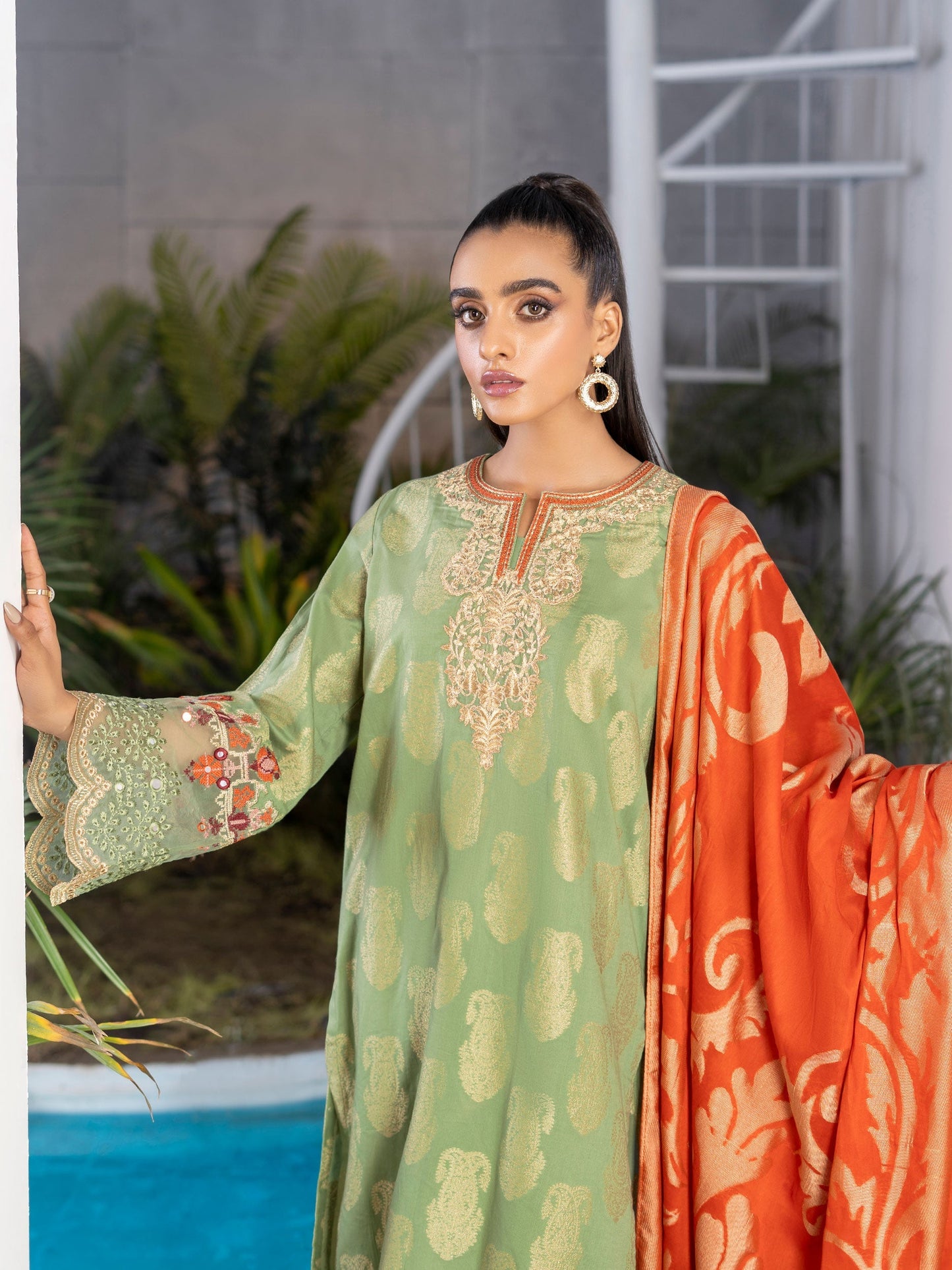 2 Piece Embroidered Jacquard Suit