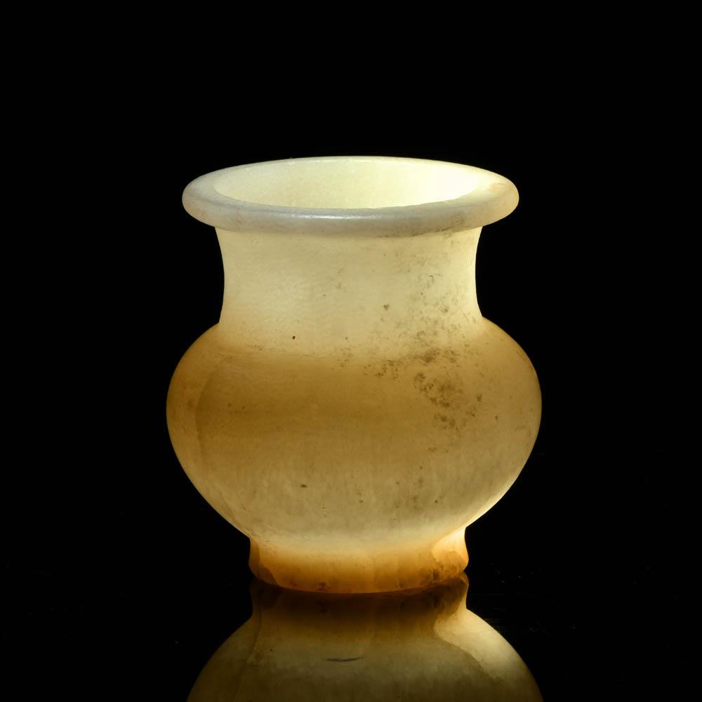 An exceptional Egyptian Alabaster Vessel, 18th Dynasty, time of Hatshepsut, ca. ca. 1492–1425 BCE