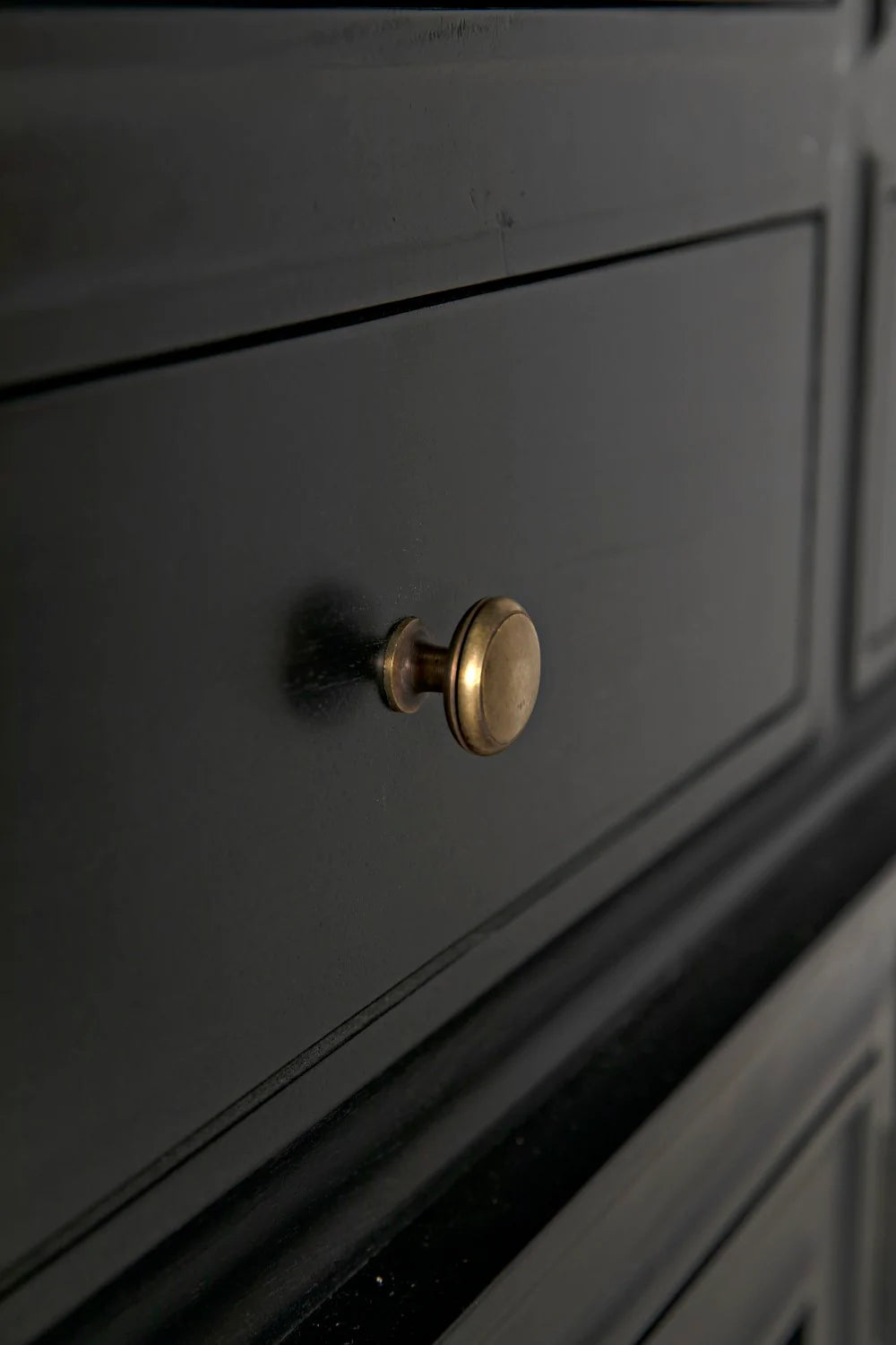 Colonial Hutch