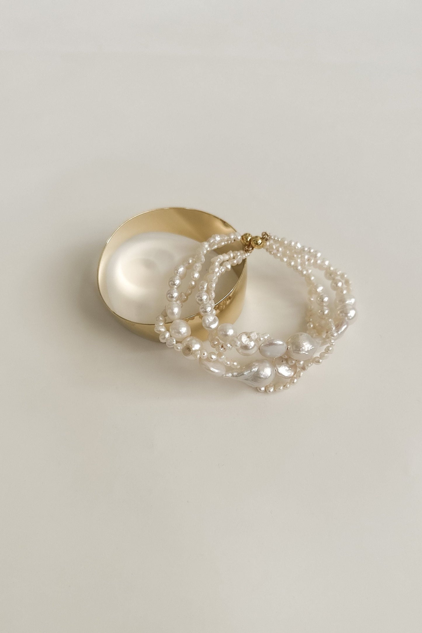 BAROQUE WAVERING BRACELET
