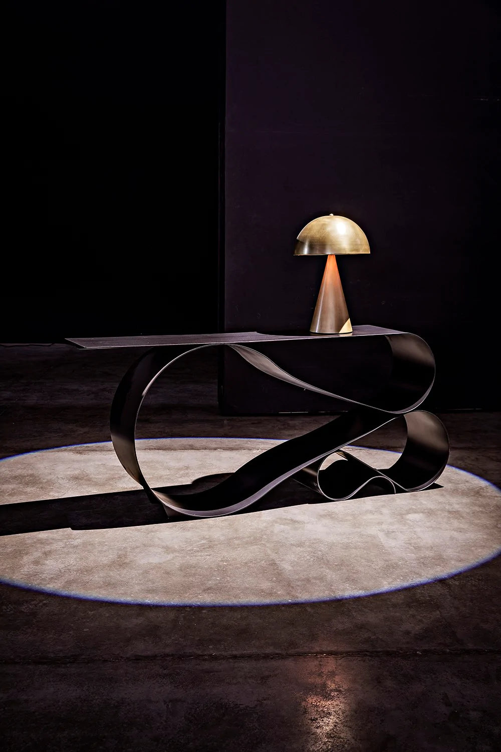 Skuba Table Lamp