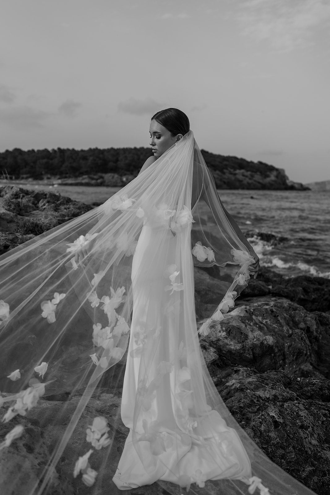 LUZ VEIL TWO TIER