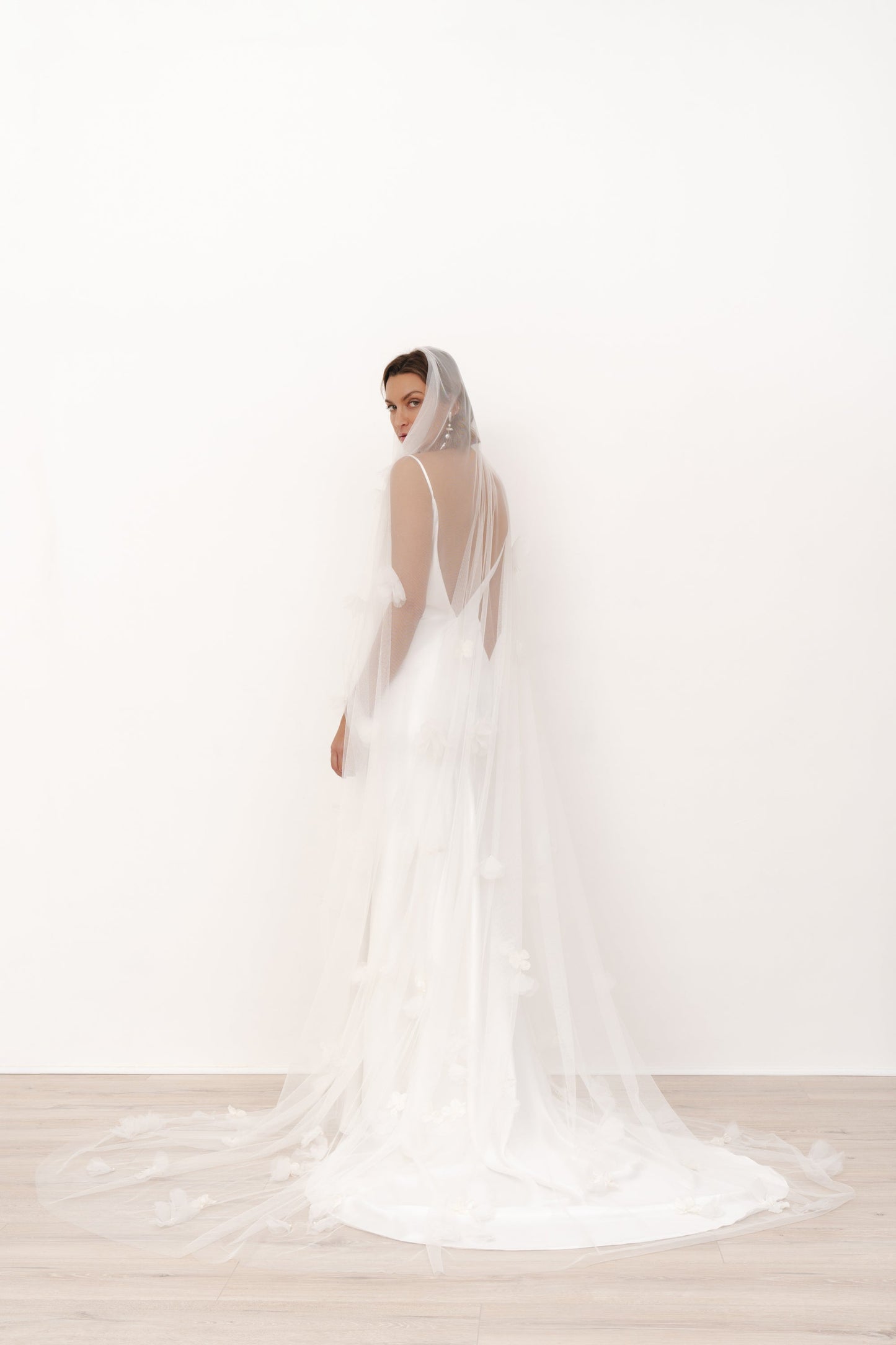 LUZ VEIL SINGLE TIER