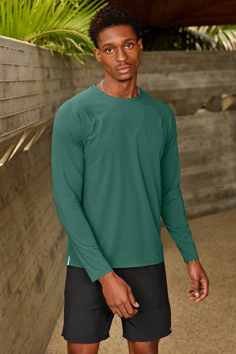 Idol Long Sleeve Performance Tee - Dark Ivy