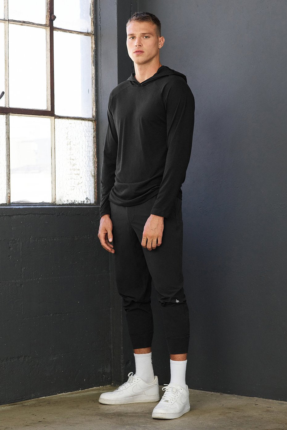 Core Hooded Runner - Black
