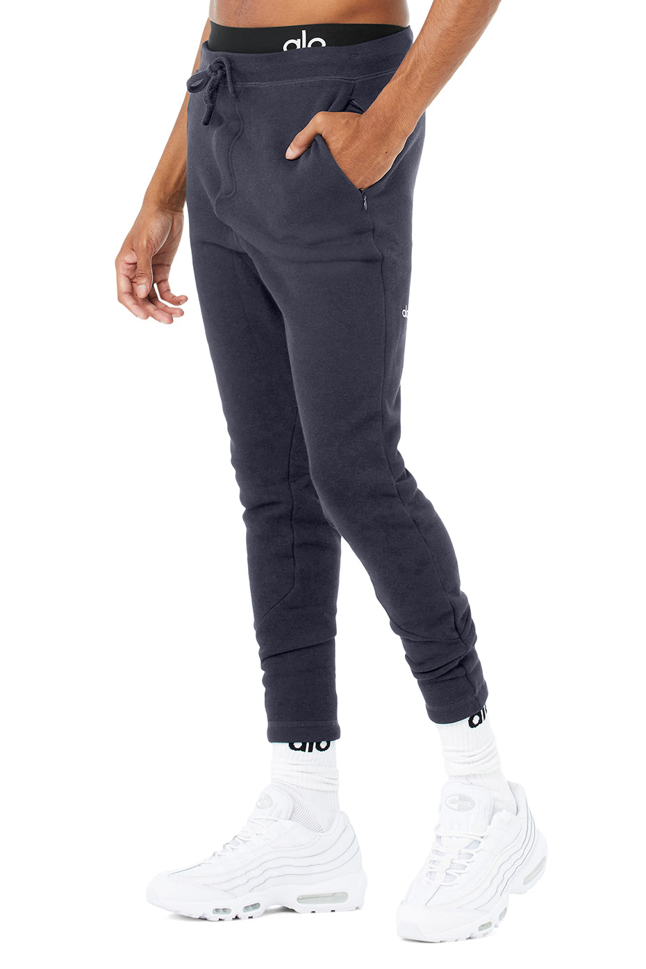 The Triumph Sweatpant - True Navy