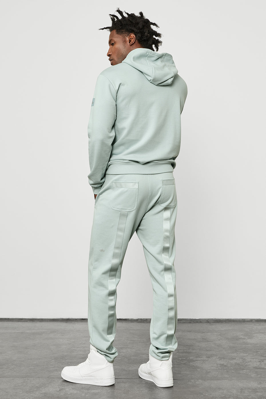 Nomadic Sweatpant - Chalk Blue