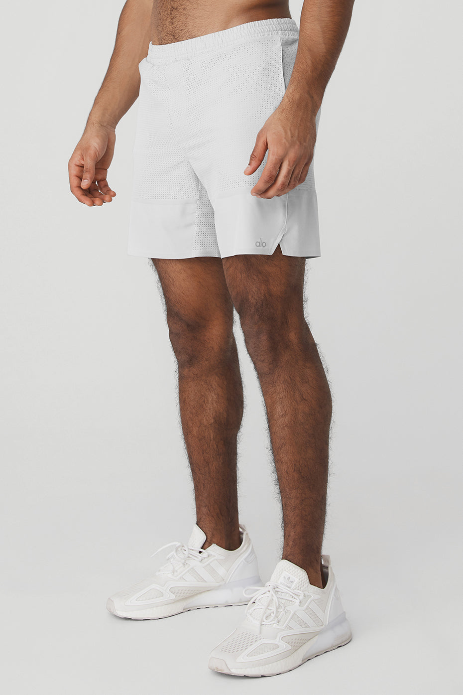 7" Traction Short - Titanium
