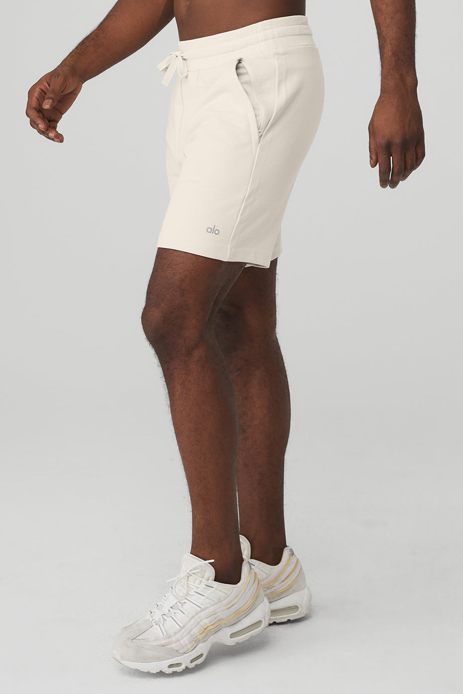 Chill Short - Bone