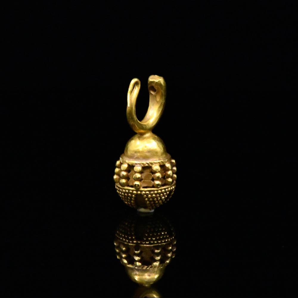 A heavy Gold Drop, Parthian Period, ca. 247 BCE – 224 CE