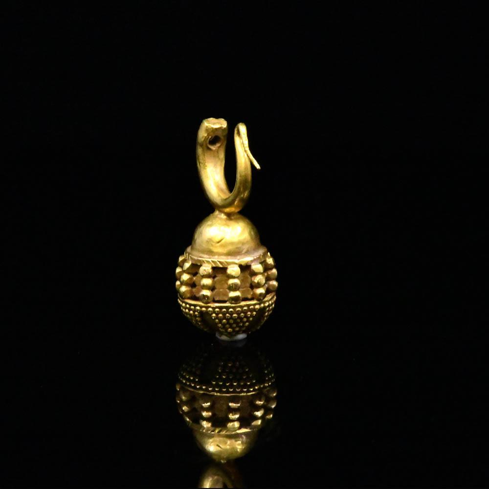 A heavy Gold Drop, Parthian Period, ca. 247 BCE – 224 CE