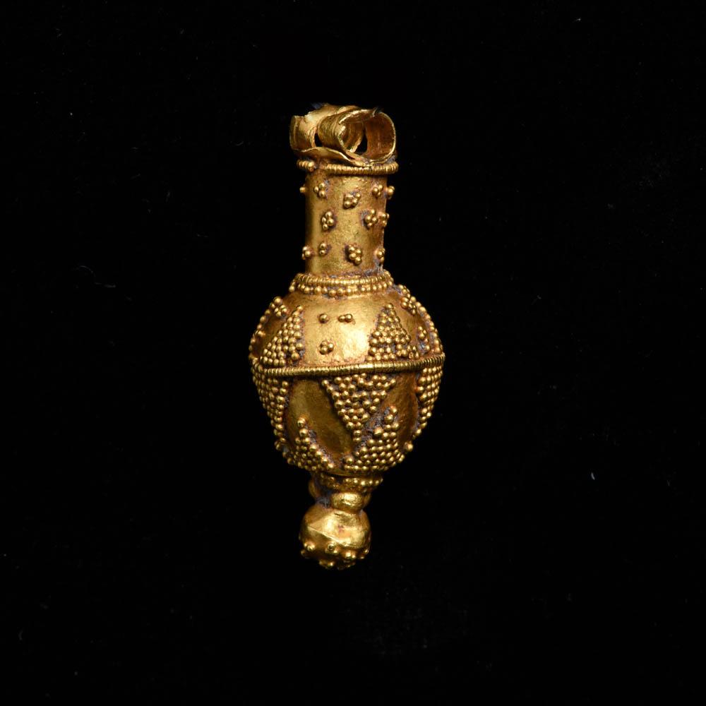 A Hellenistic Gold Granulated Pendant, Eastern Mediterranean, ca. 3rd - 1st century BCE