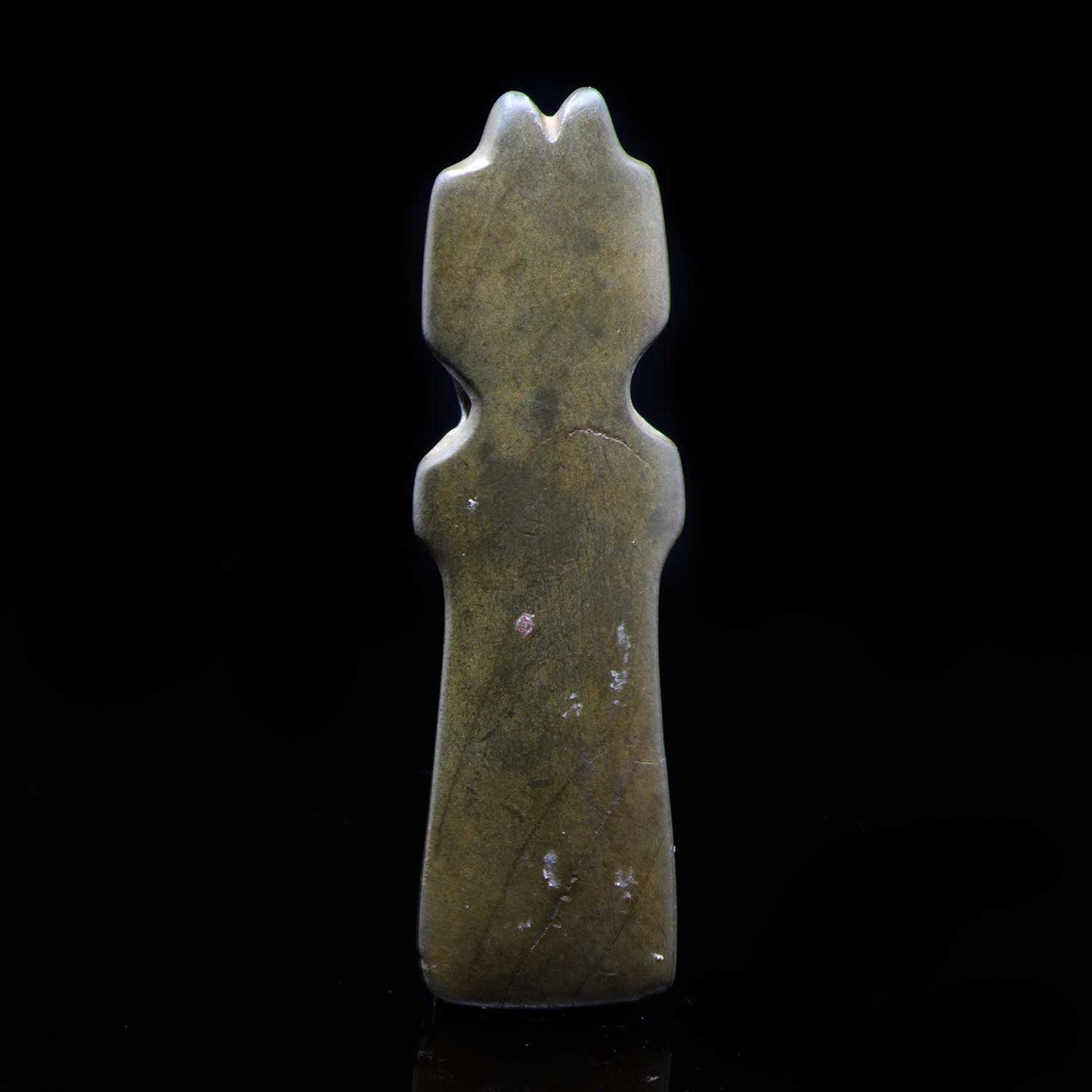 A Costa Rican Jadeite Owl Pendant, Classic Period, 300 - 900 CE