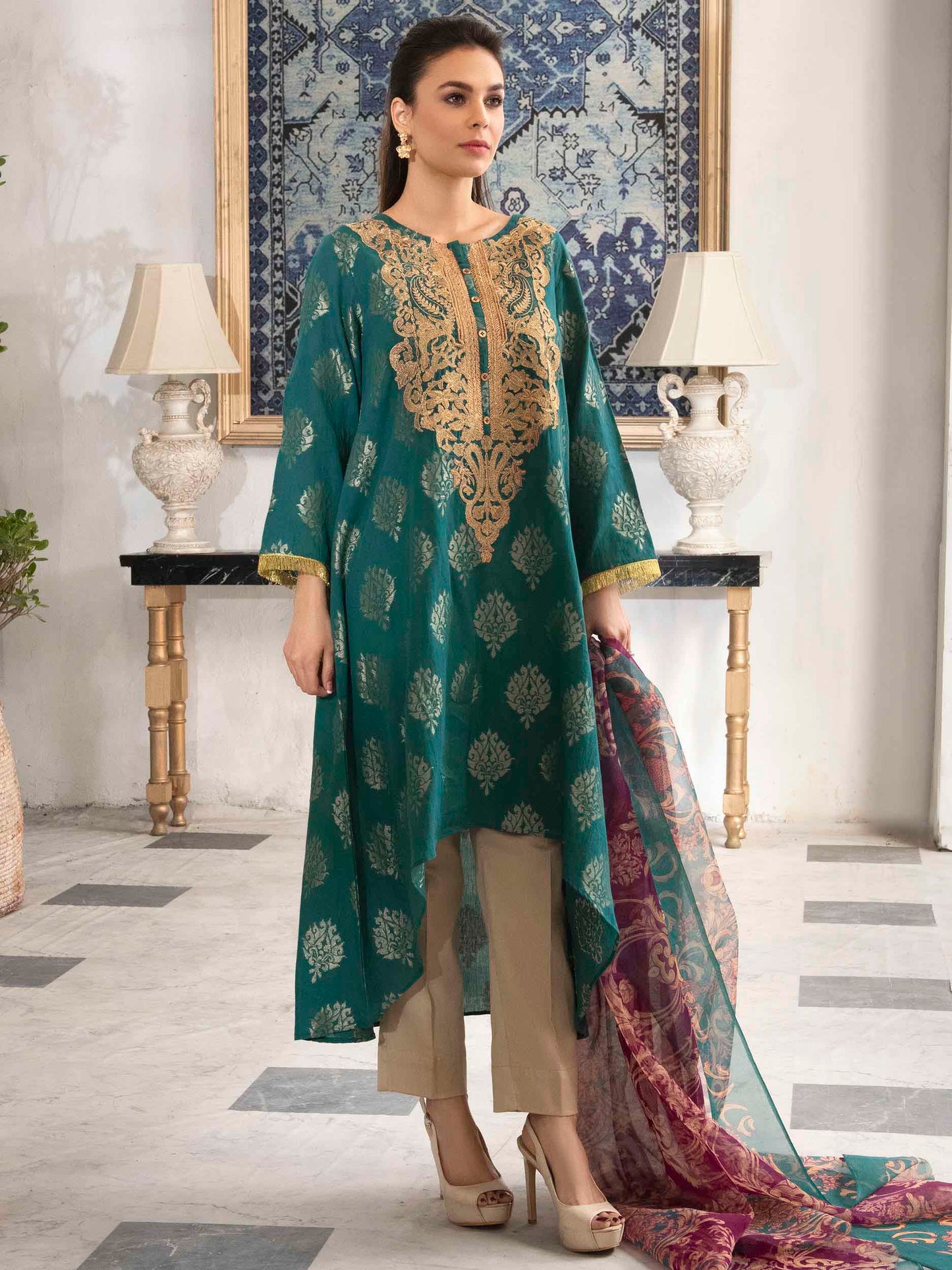 2 Piece Embroidered Jacquard Suit