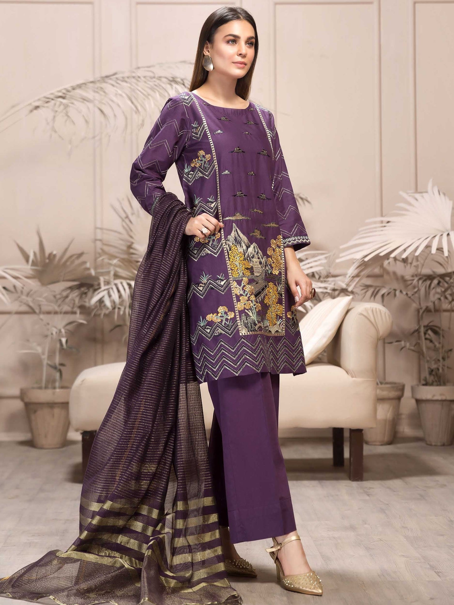 2 PIECE EMBROIDERED LAWN SUIT