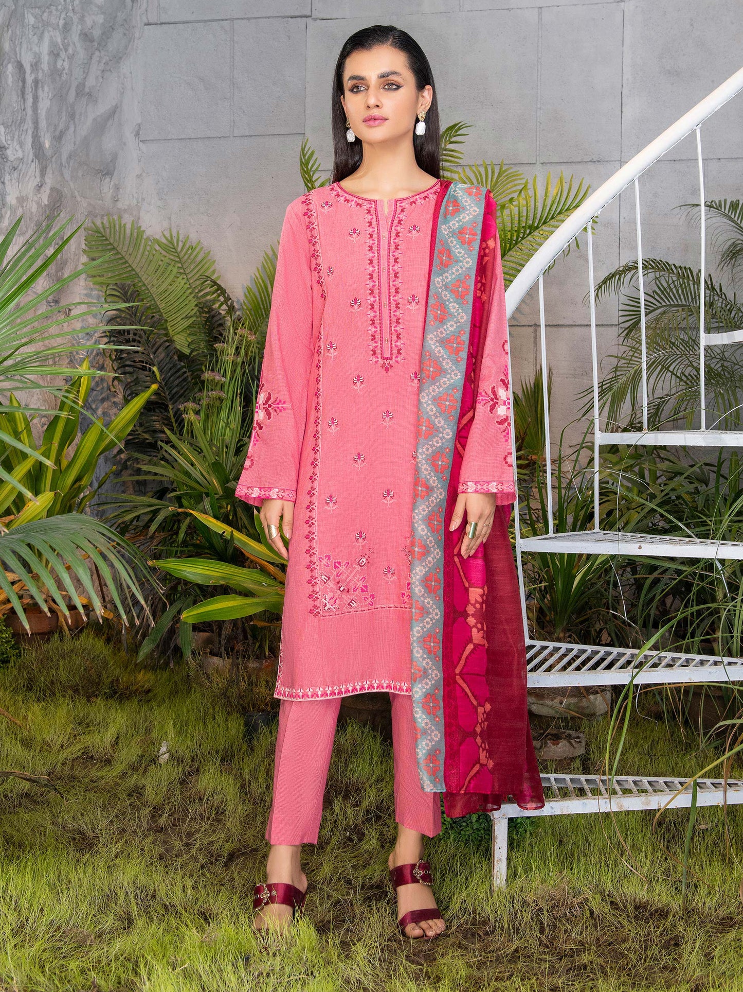 3 Piece Embroidered Yarn Dyed Suit