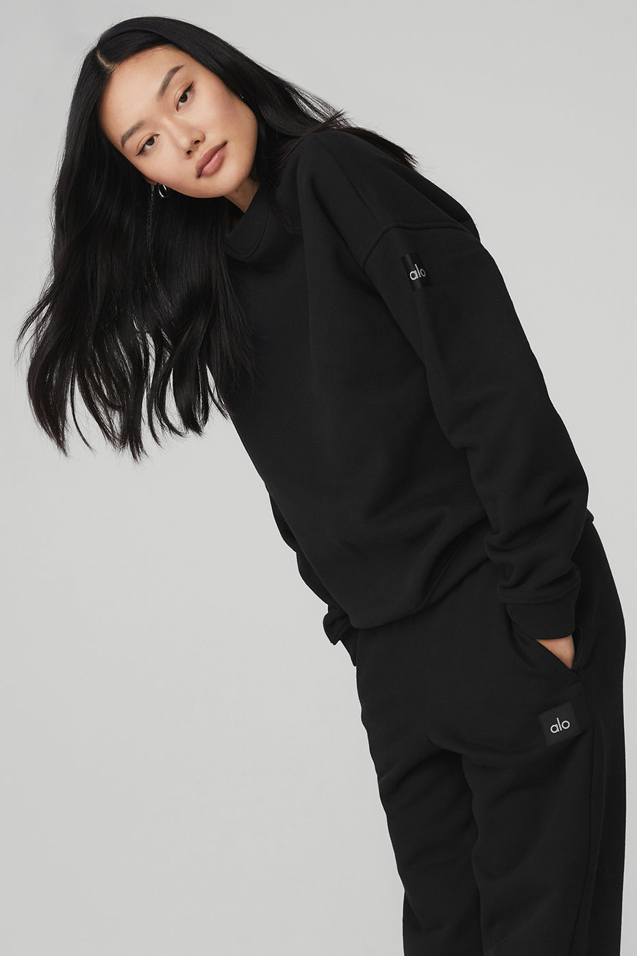 Renown Crew Neck Pullover - Black