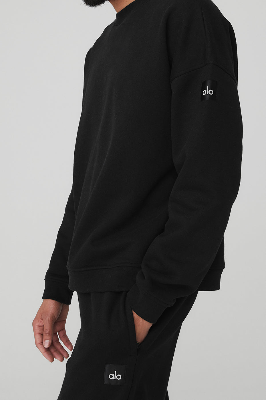 Renown Crew Neck Pullover - Black