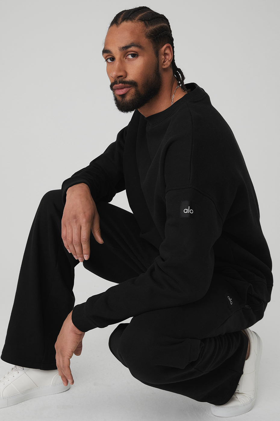 Men's Renown Crew Neck Pullover & Renown Sweatpant Set