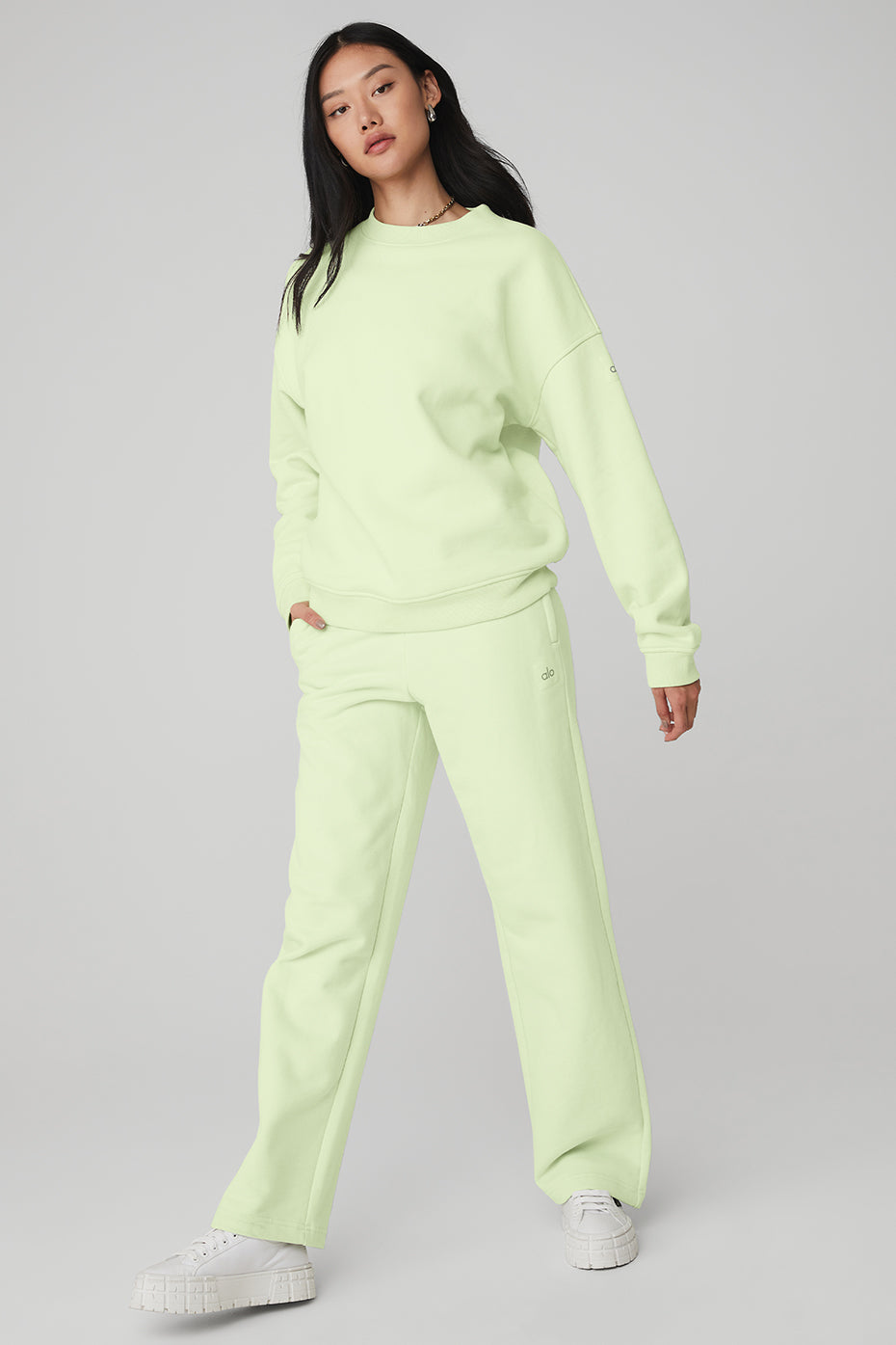 Renown Crew Neck Pullover & Renown Sweatpant Set - Limelight