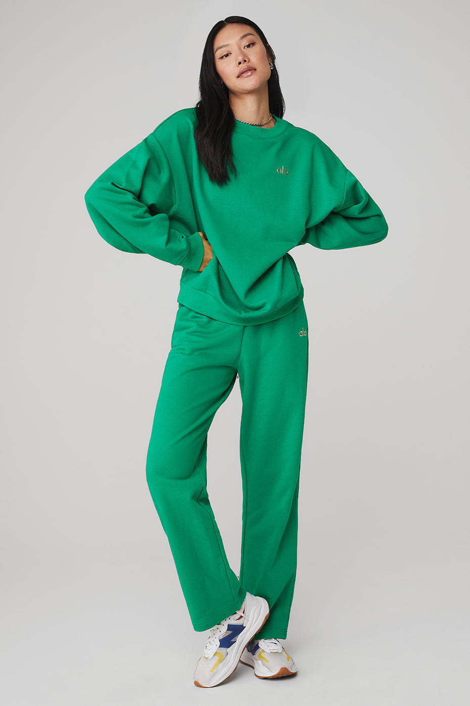 Accolade Crew Neck Pullover & Accolade Straight Leg Sweatpant Set