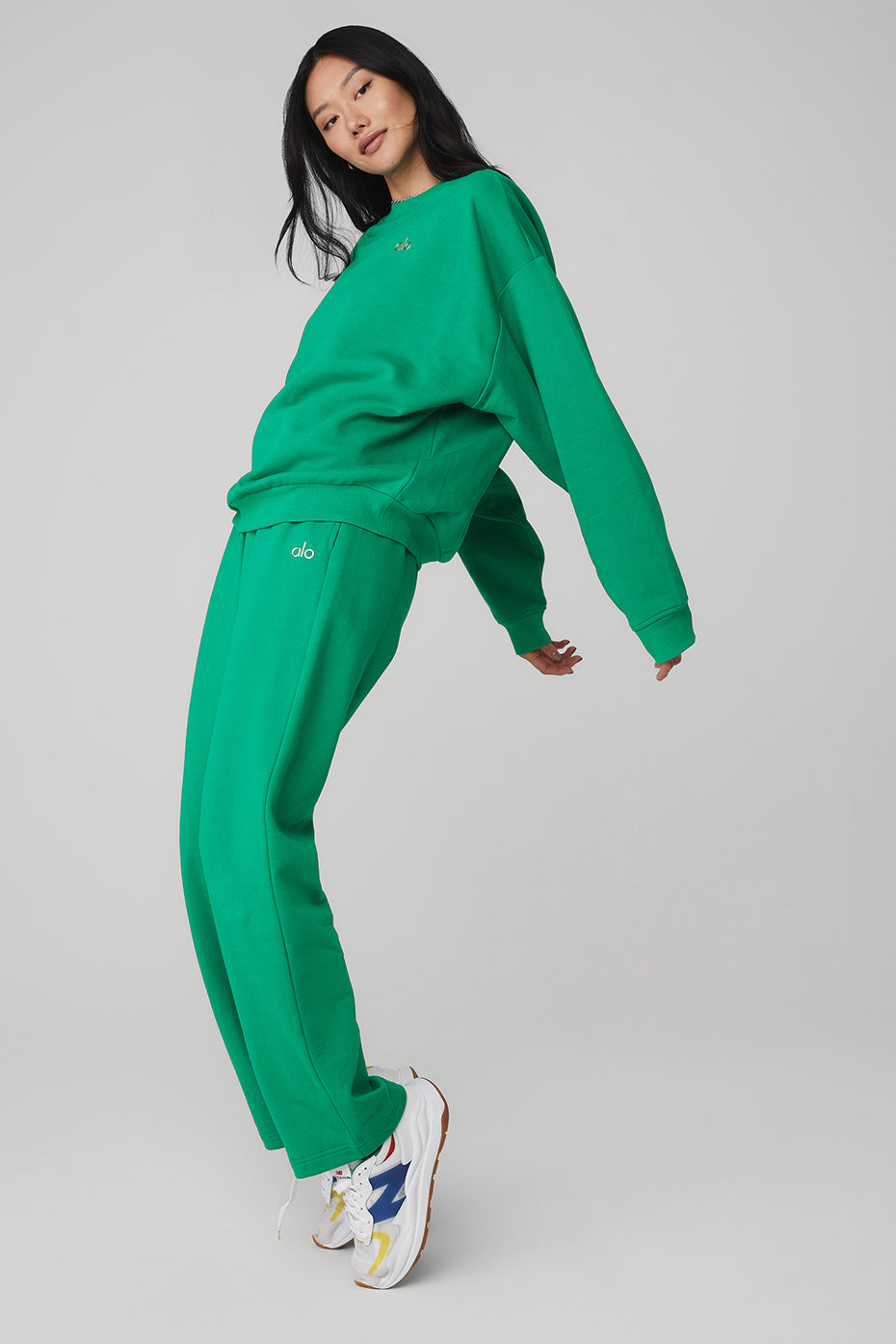 Accolade Crew Neck Pullover & Accolade Straight Leg Sweatpant Set