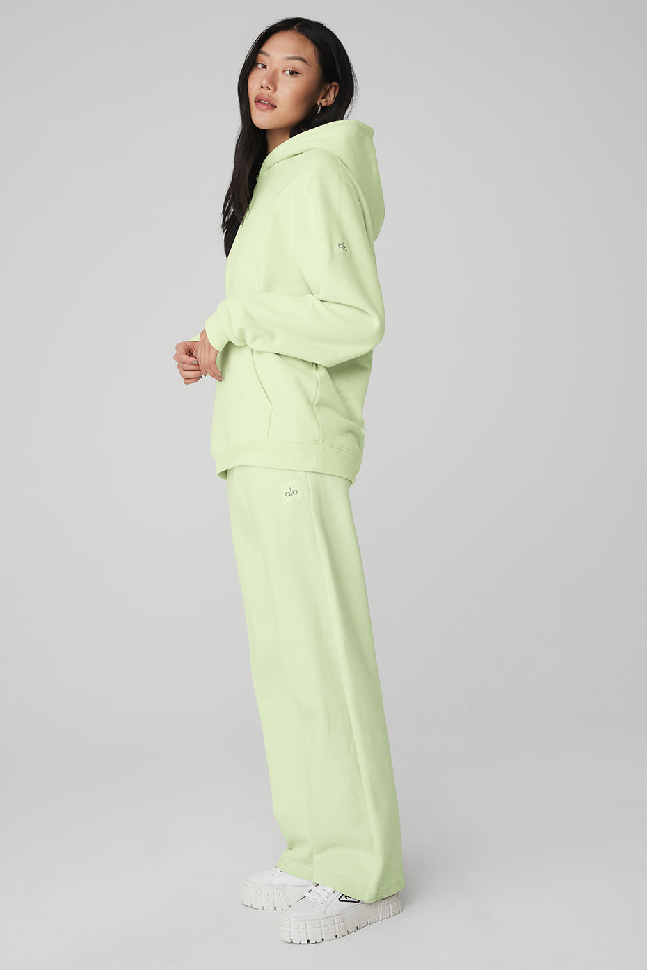 Renown Hoodie & Renown Sweatpant Set