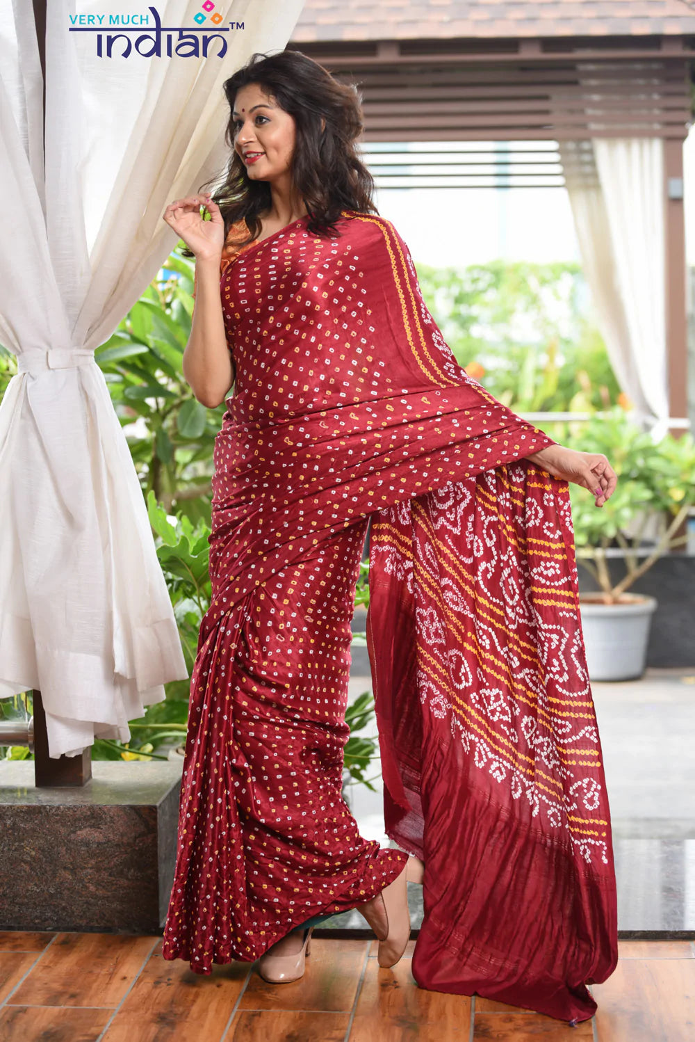 Pure Gajji Silk Handmade Red &amp; Gold Bandhani Weave