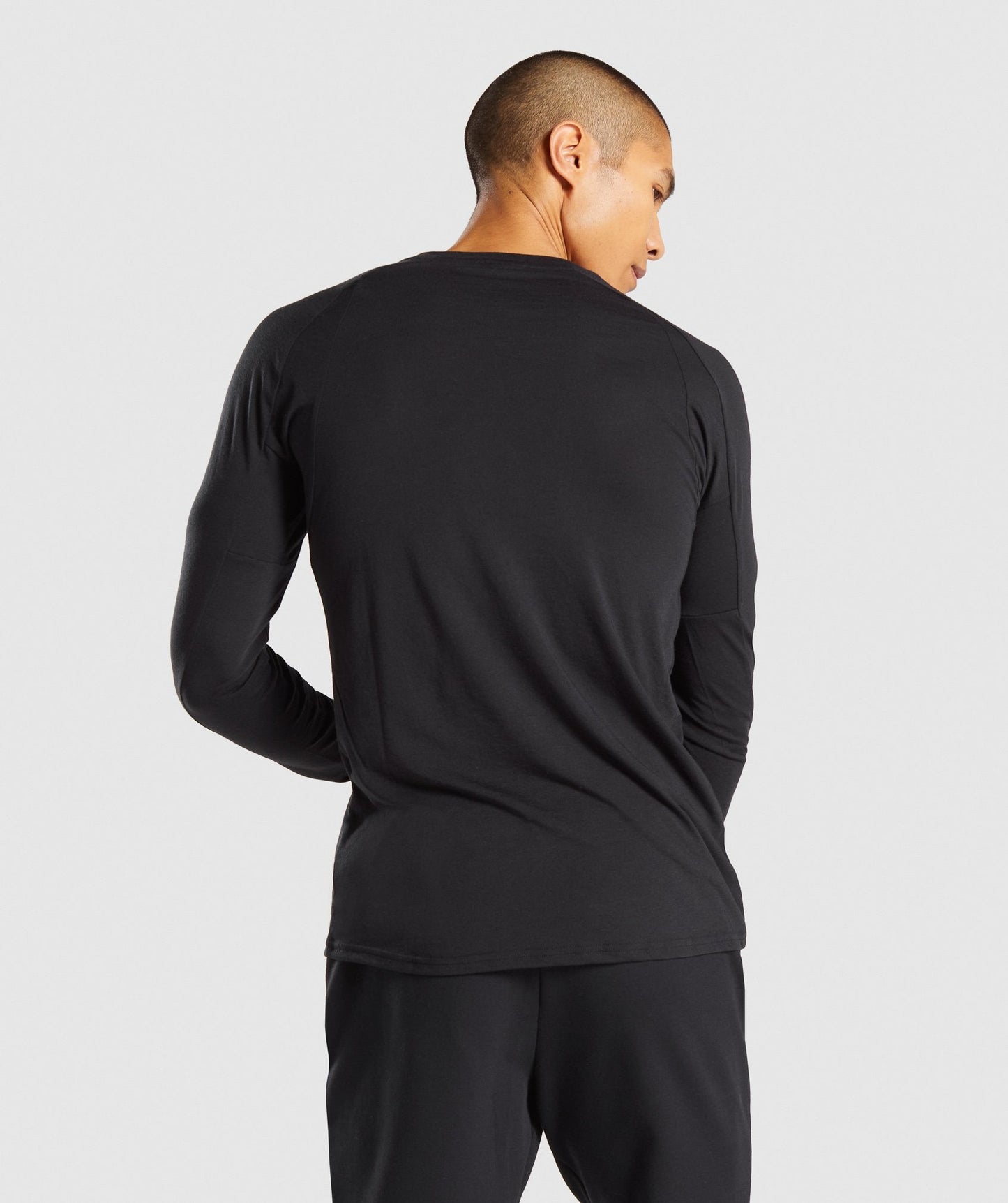 Gymshark Venture Long Sleeve T-Shirt - Black