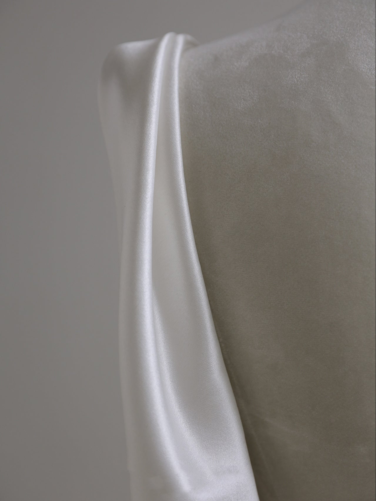 Vintage Sheath Silk Wedding Dress with Long Sleeves