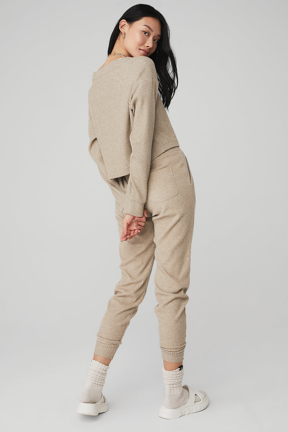 Muse V-Neck Pullover & Muse Sweatpant Set - Gravel Heather